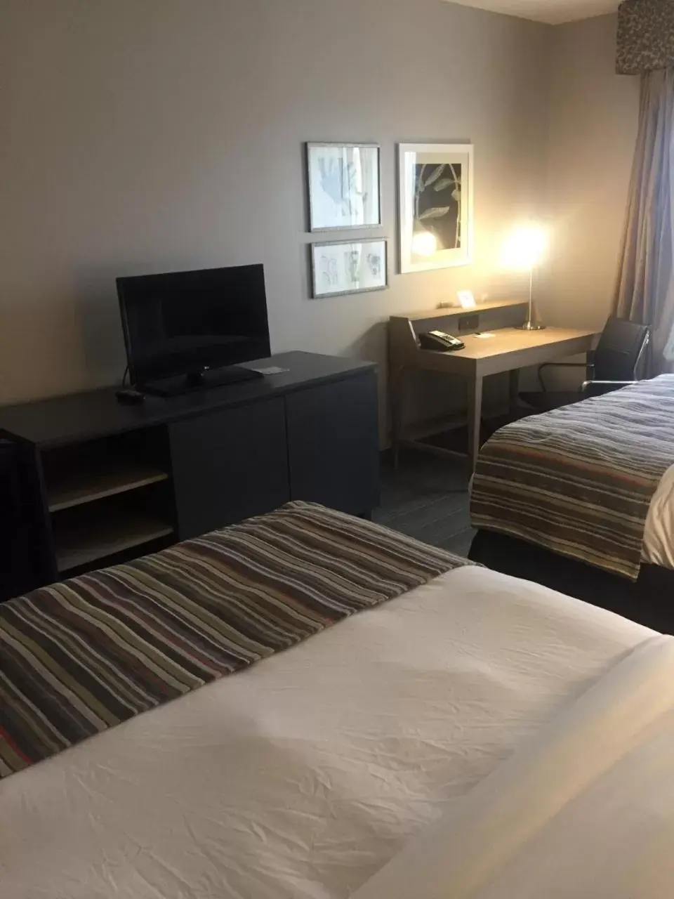 Queen Room with Two Queen Beds - Disability Access in Country Inn & Suites by Radisson, Brockton (Boston), MA Queen Room with Two Queen Beds - Disability Access in Country Inn & Suites by Radisson, Brockton (Boston), MA