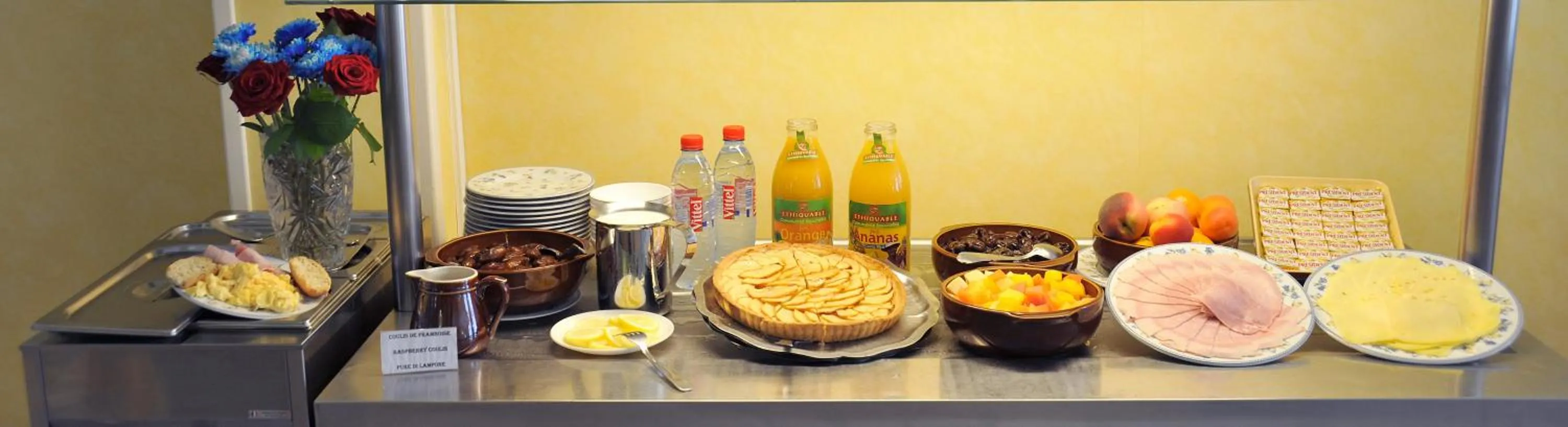 Buffet breakfast in Hotel Menton Riviera