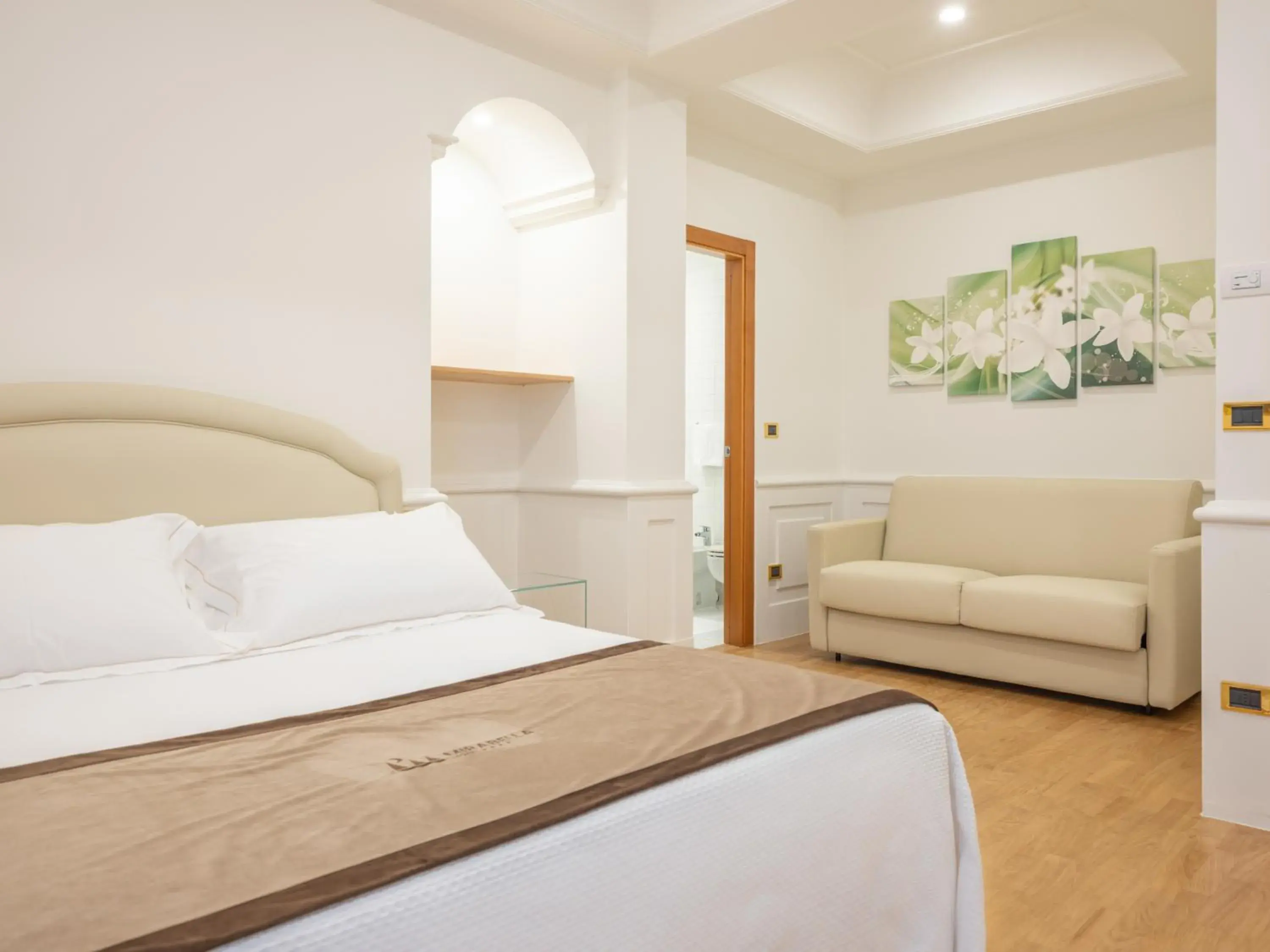 Deluxe Room in Mirabella Hotel Deluxe Room in Mirabella Hotel