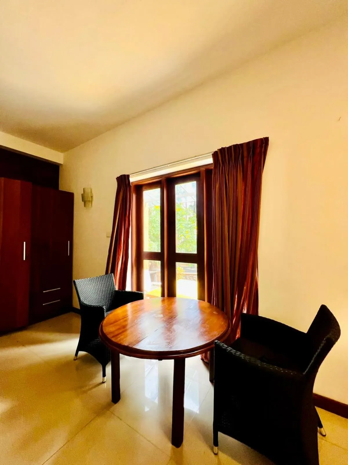 Seating area in Gomez Place