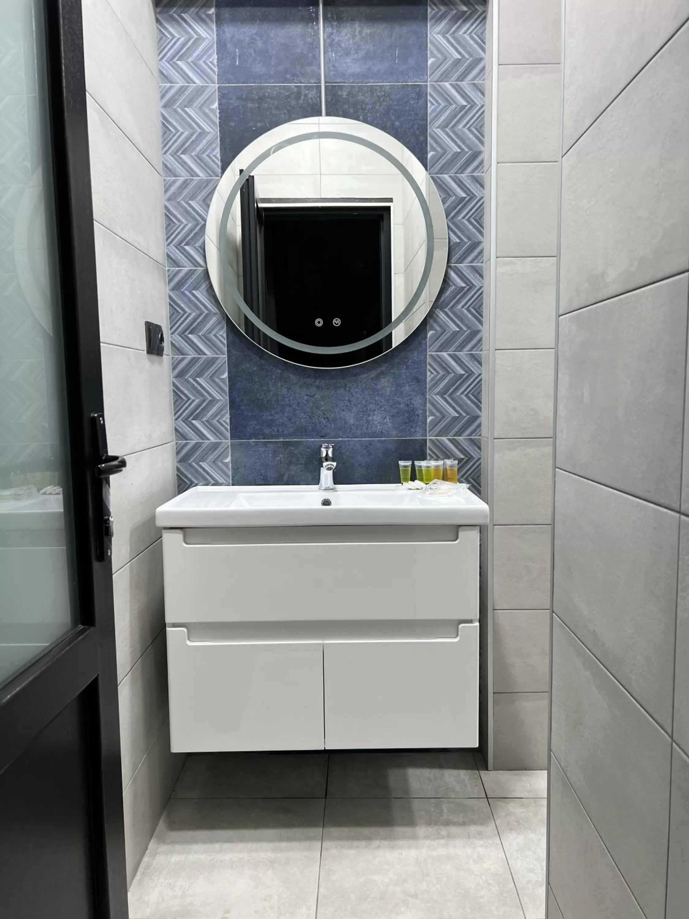 Bathroom in Hotel Livin