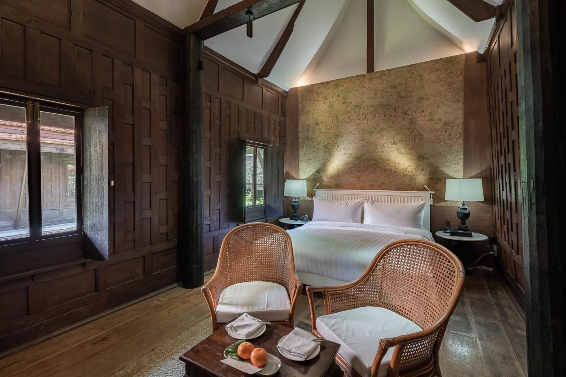 Bed in Villa Mahabhirom