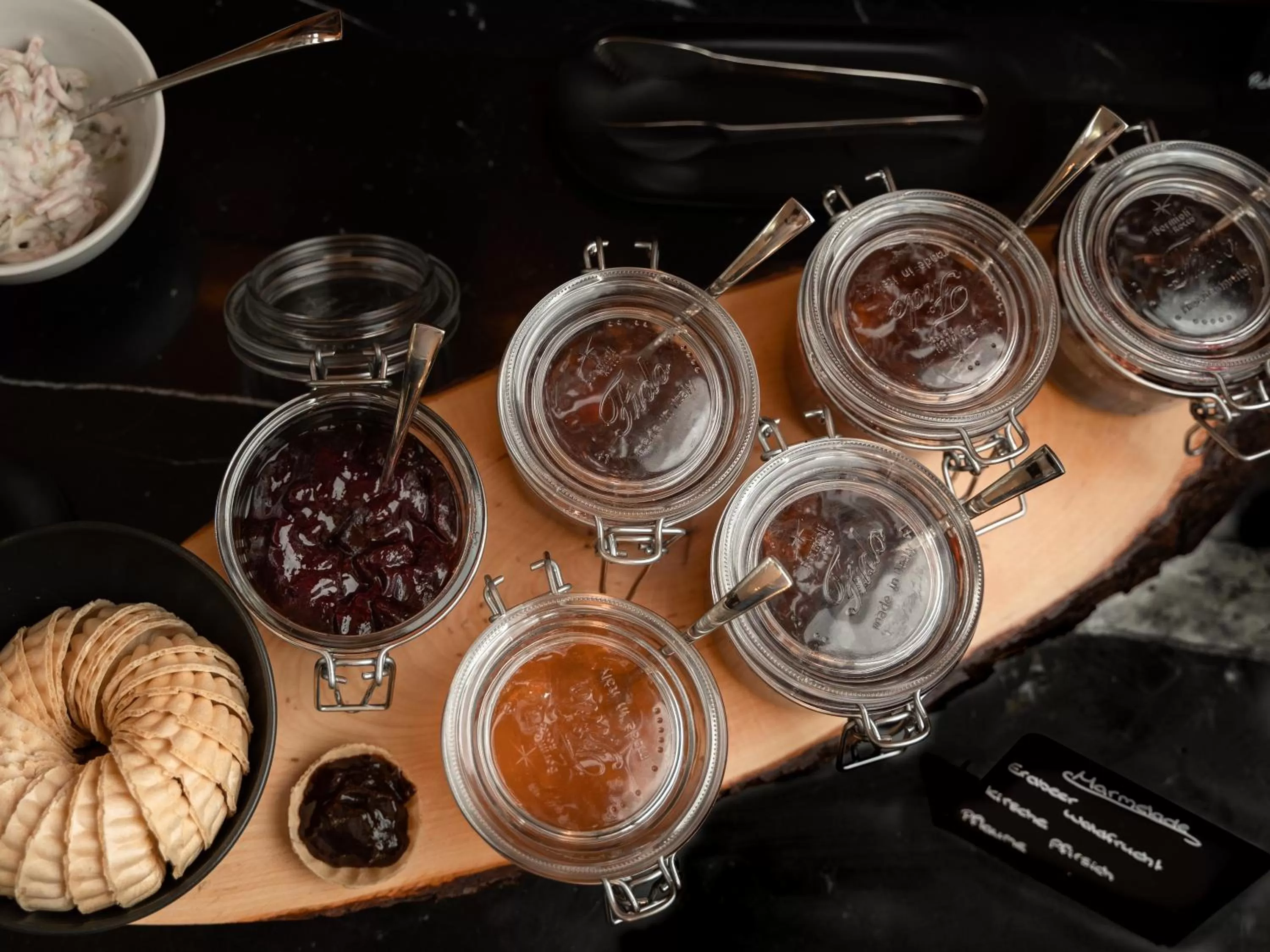 Buffet breakfast in Hotel Unique Pearl