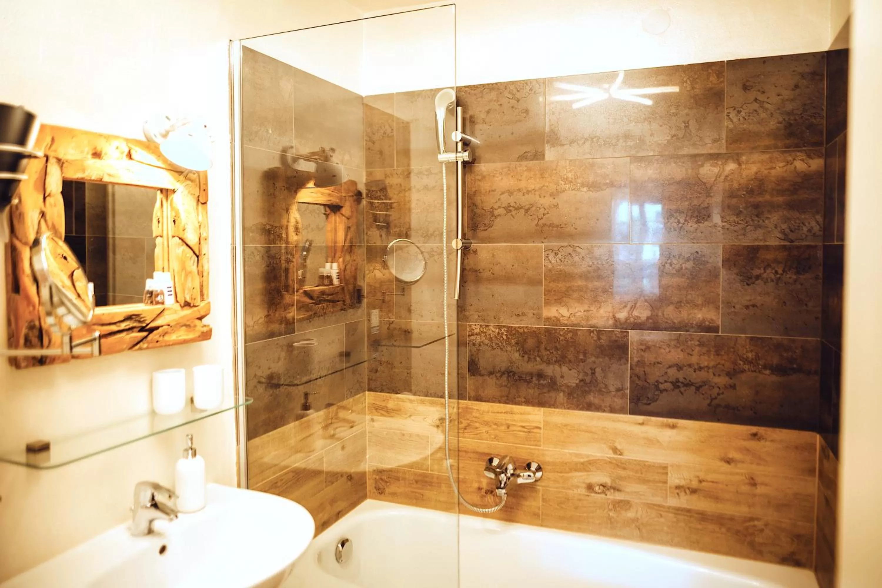 Bathroom in Das Hotel Stern 24h self-check-in