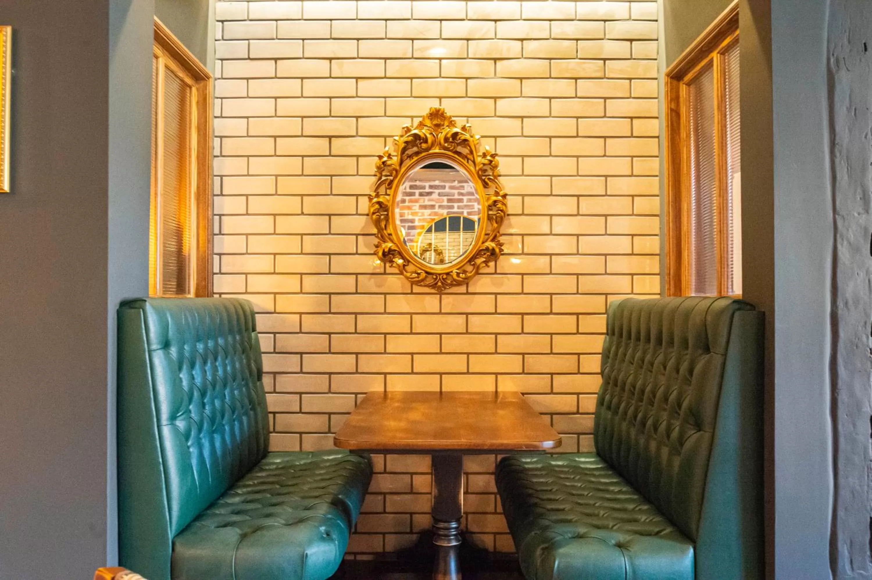 Lounge or bar in Kings Arms Hotel