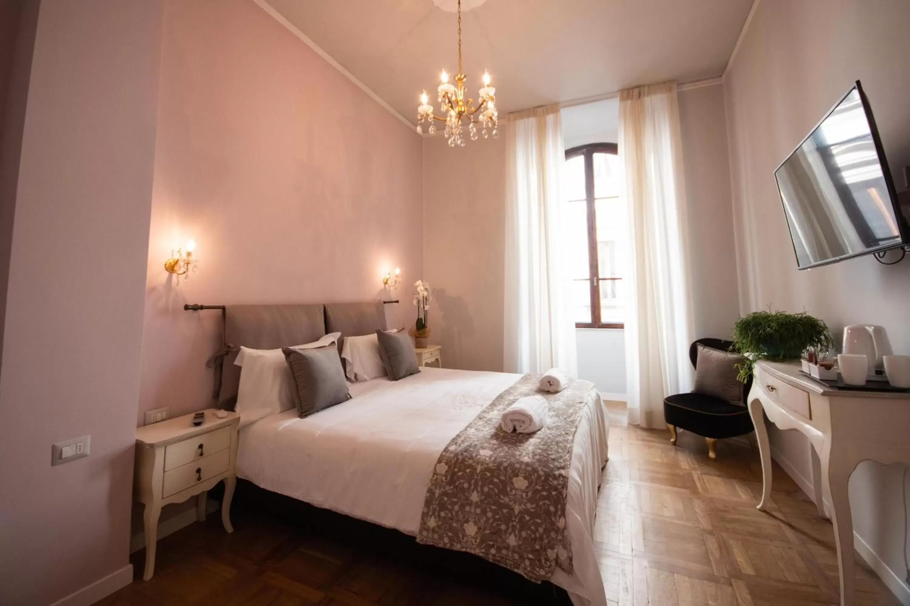 Luxury Triple Room in B&B Dimora Sassetti 6 Luxury Triple Room in B&B Dimora Sassetti 6