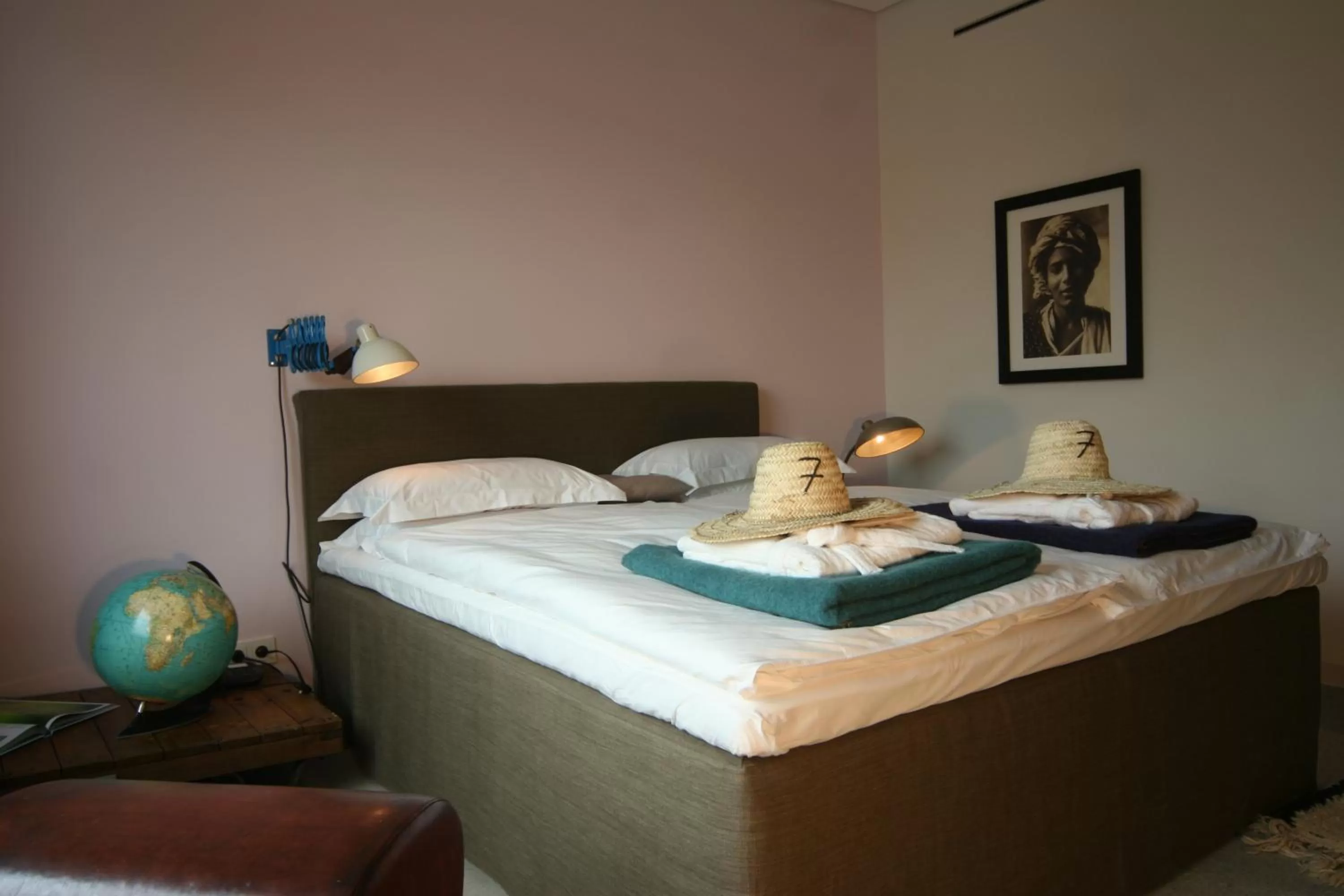 Bed in Speicher7 Hotel