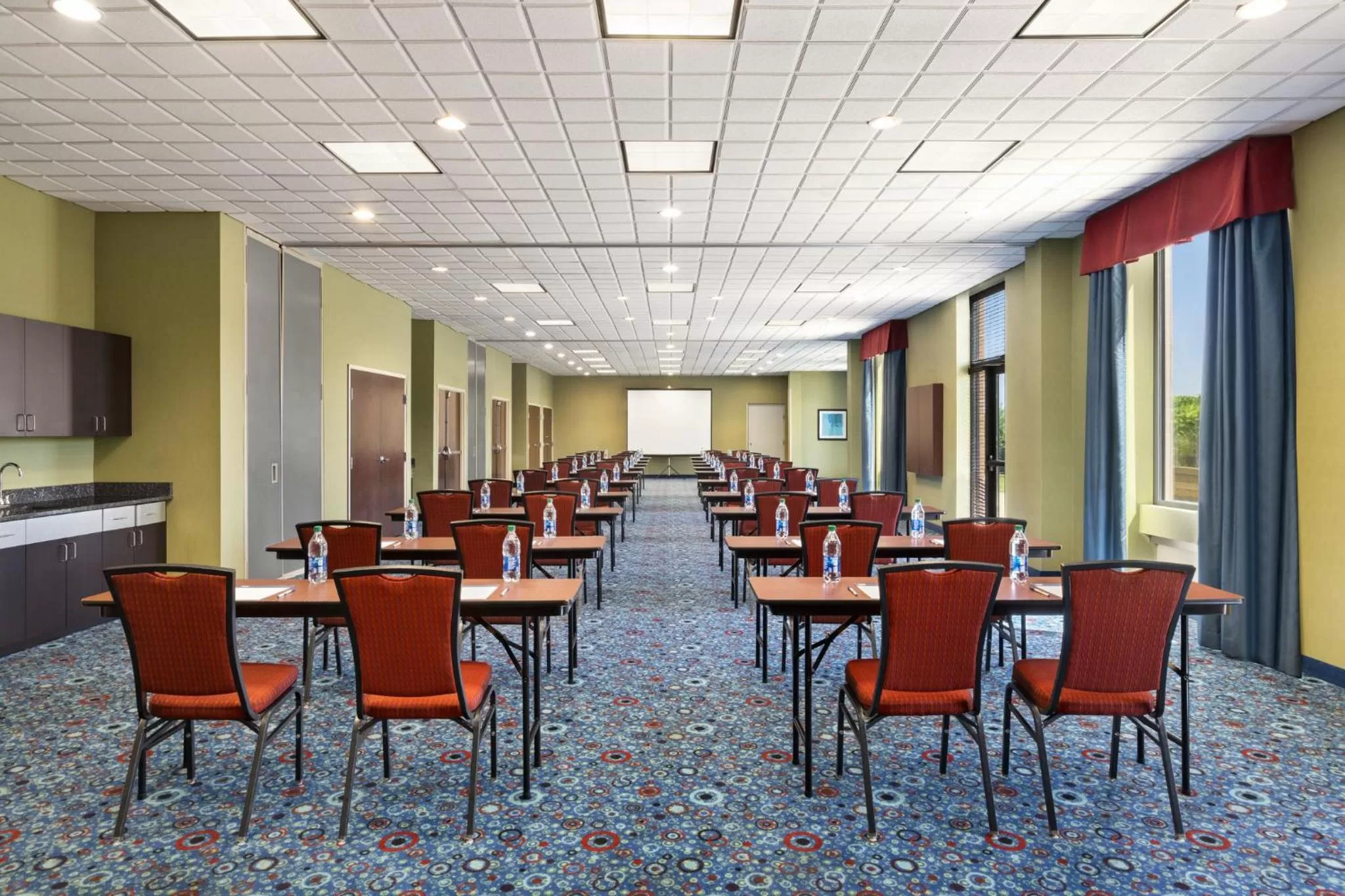 Meeting/conference room in Holiday Inn Express Hotel and Suites Akron South-Airport Area by IHG