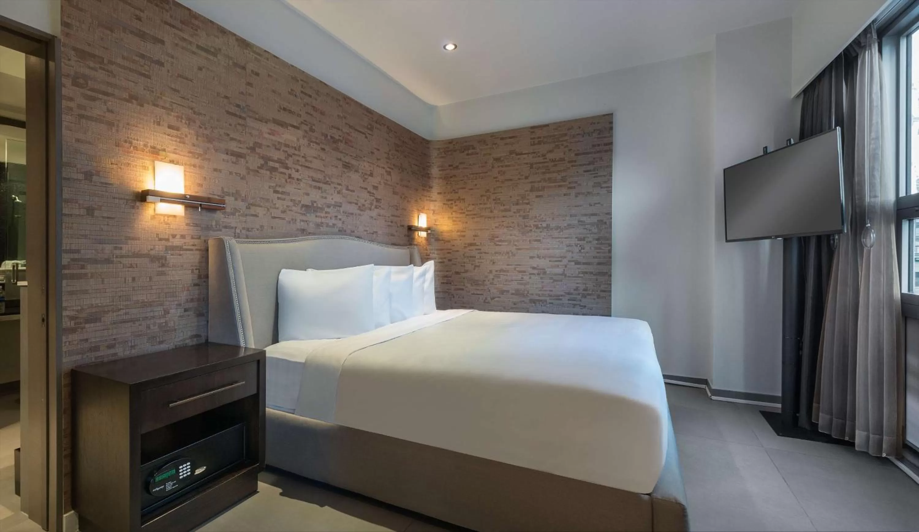 Photo of the whole room, Bed in Hyatt Herald Square New York