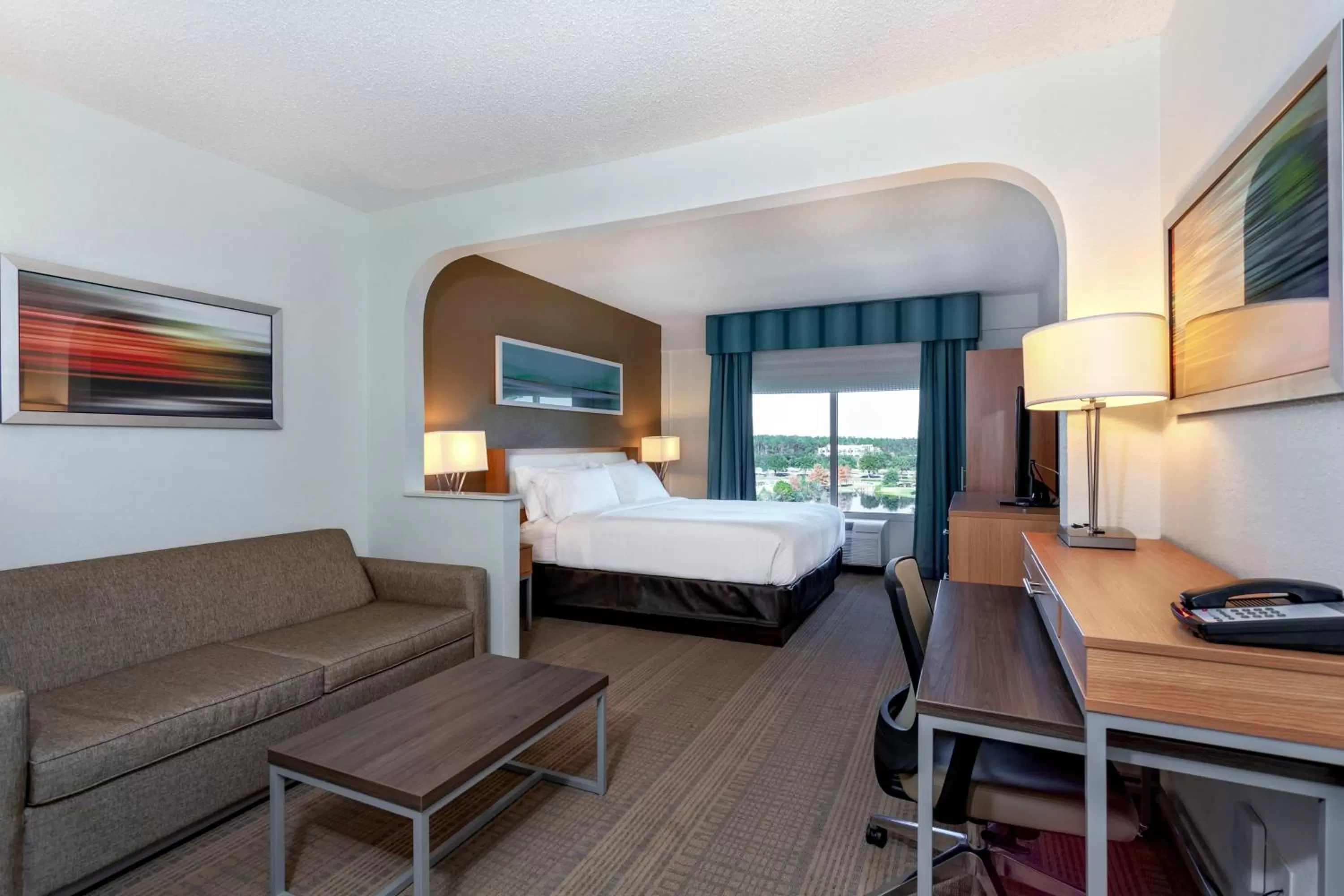 Photo of the whole room, Bed in Holiday Inn - St Augustine - World Golf by IHG