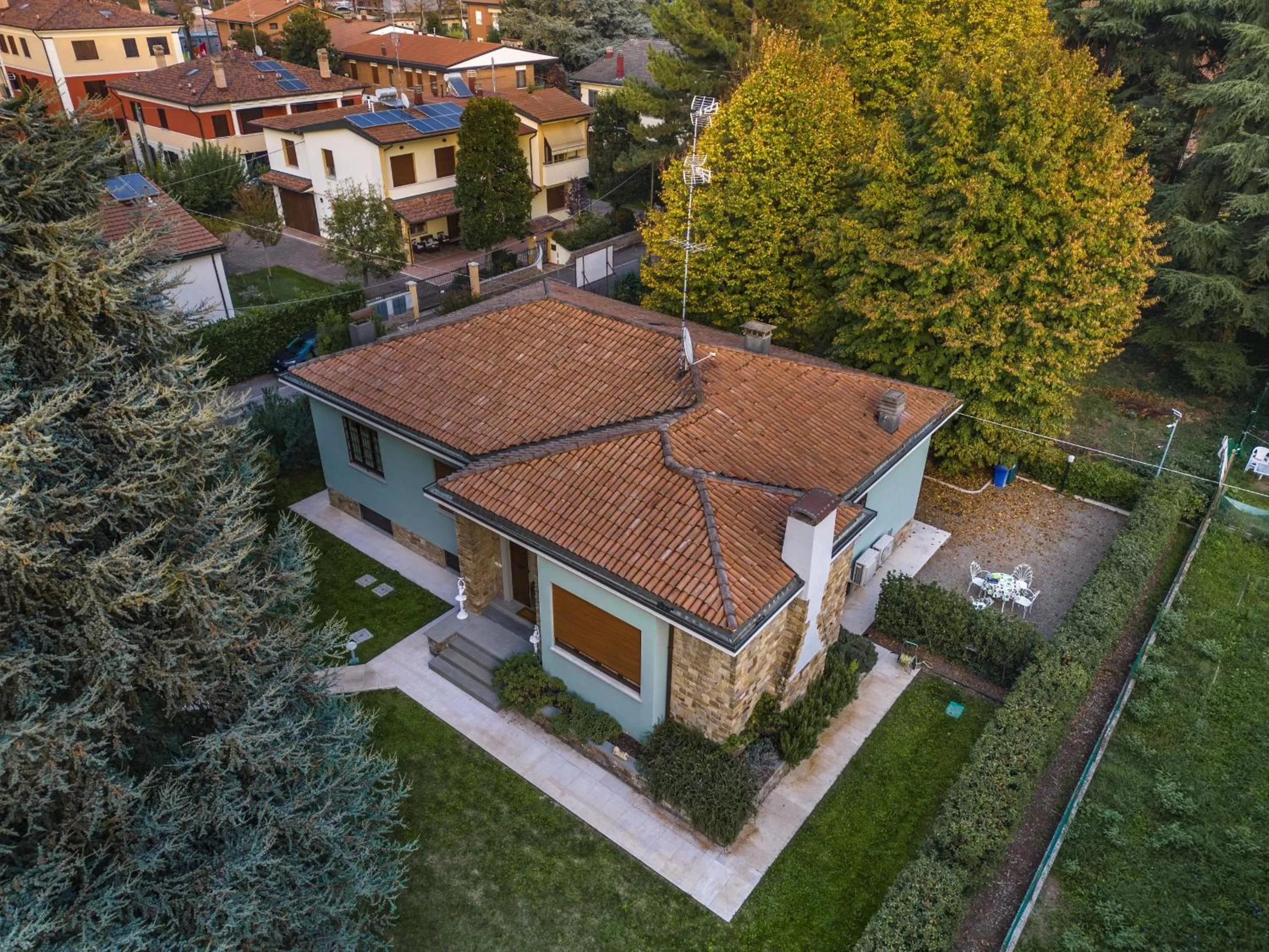 Property building, Bird's-eye View in Villa Cantoni