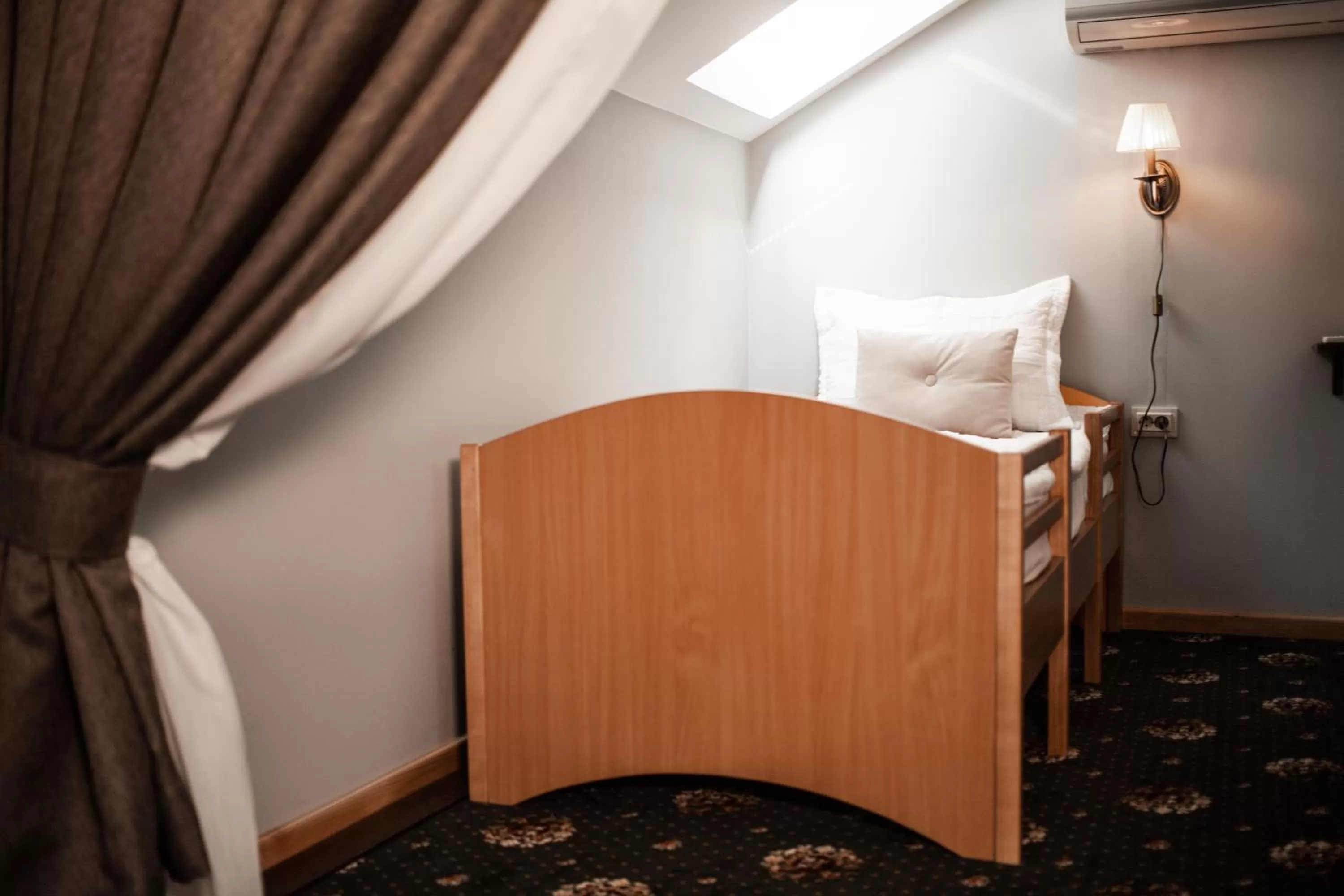 Bedroom, Bed in Ekaterinoslav