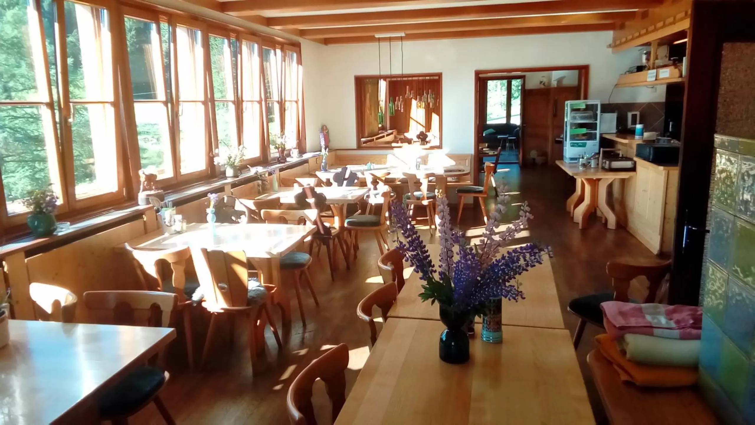 Dining area in Sporthostel Rössle