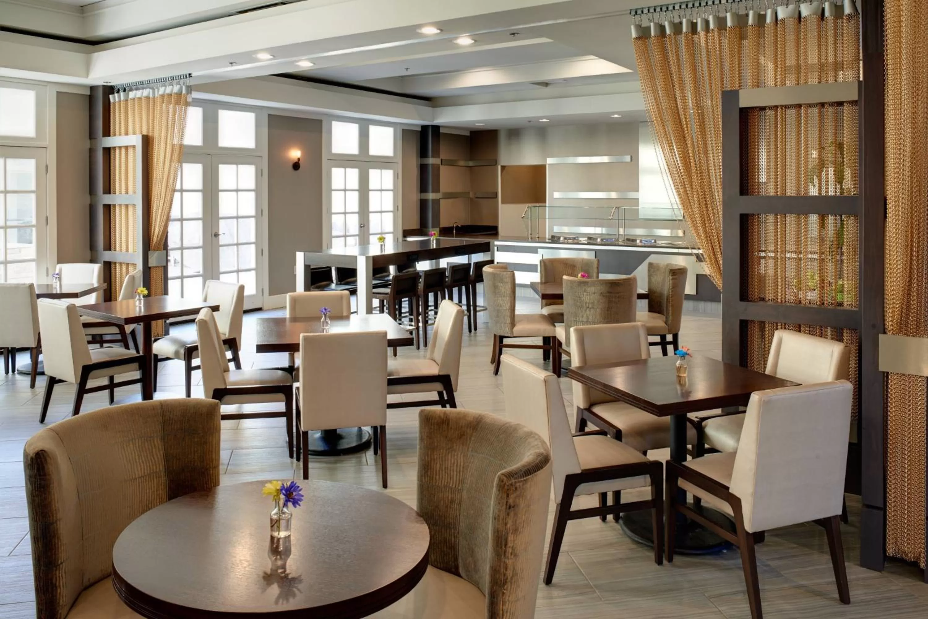 Restaurant/places to eat in Detroit Marriott Southfield