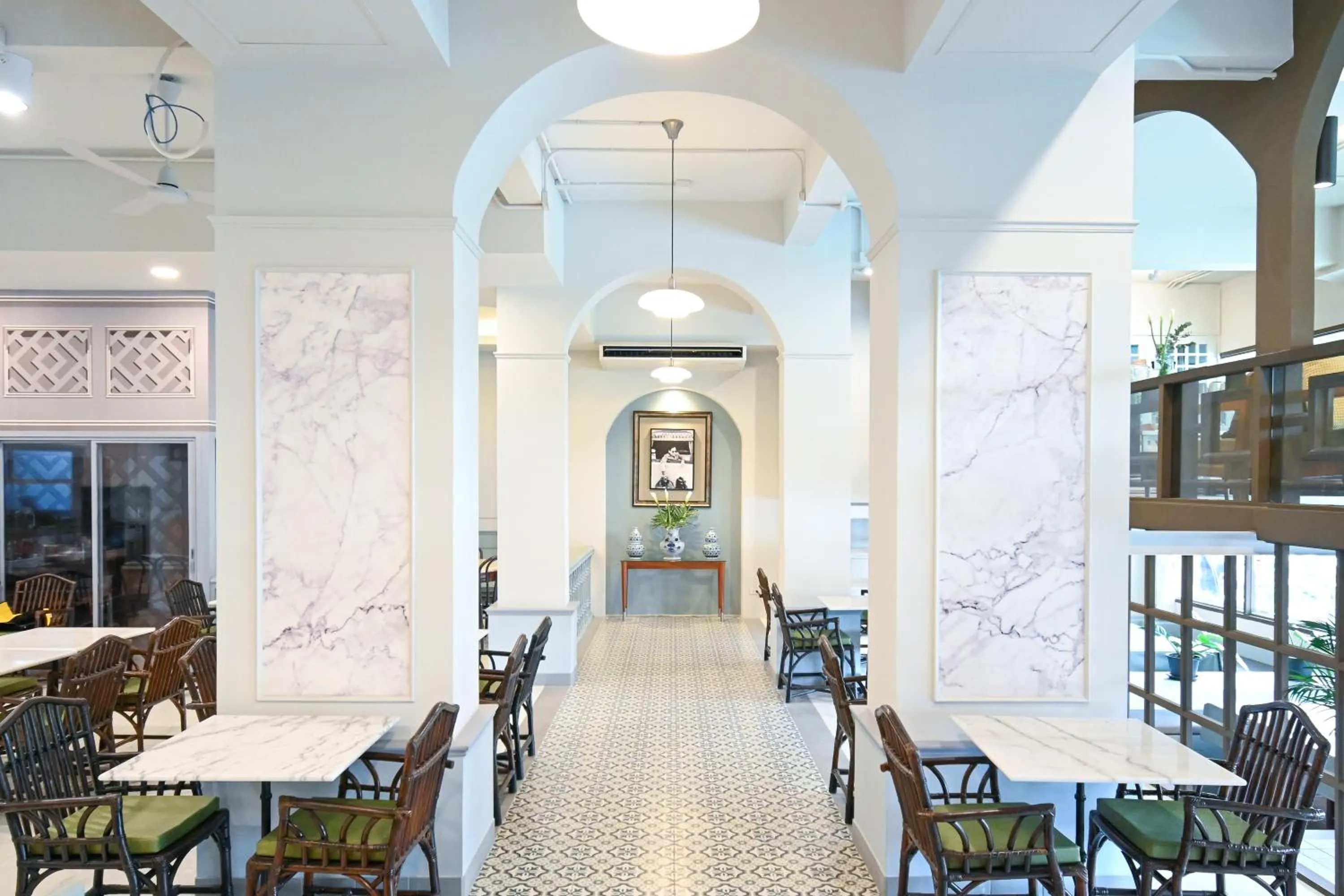 Restaurant/places to eat in The Krungkasem Srikrung Hotel