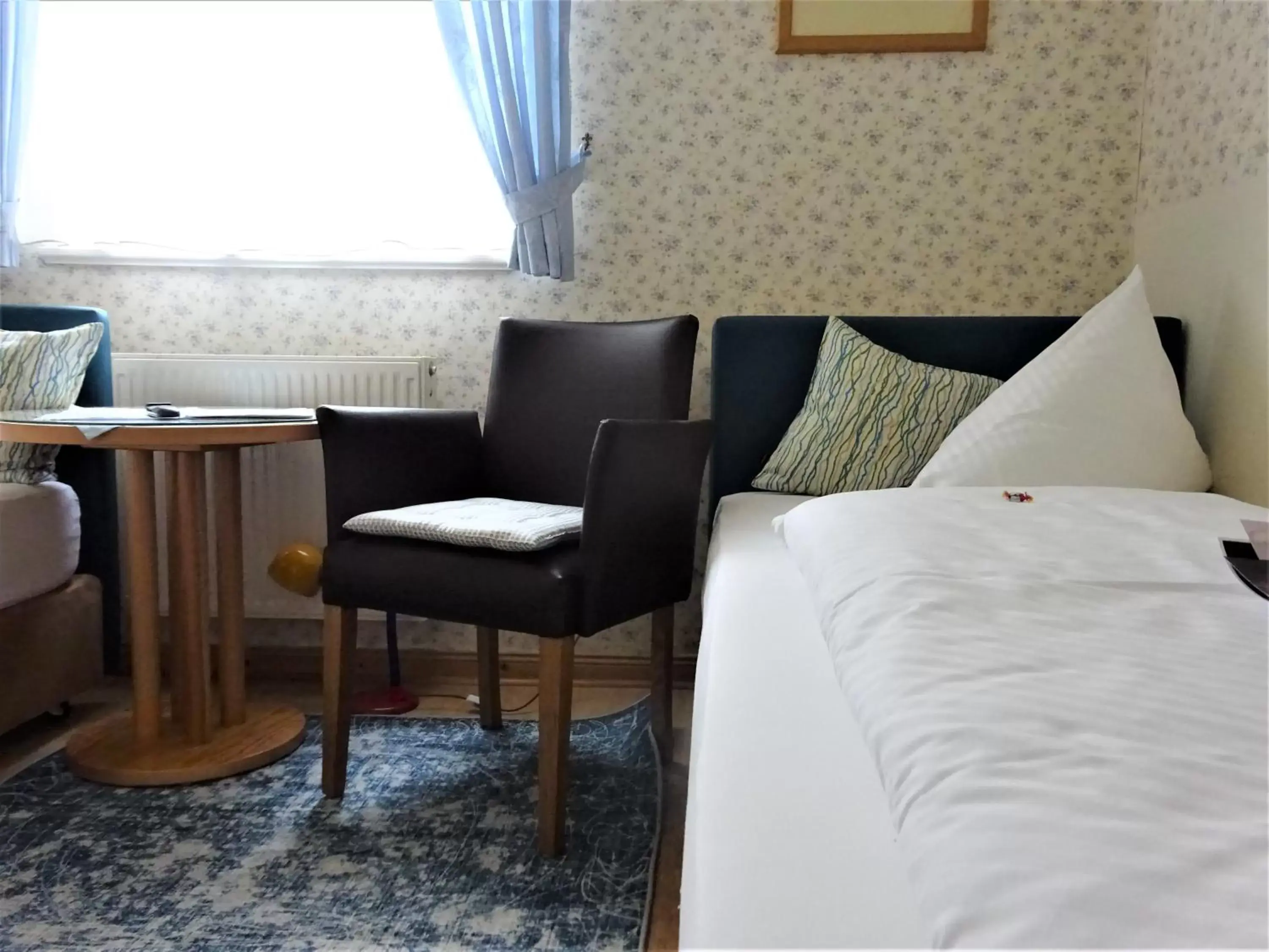 Small Twin Room in Hotel Pension Zur Fährbrücke Small Twin Room in Hotel Pension Zur Fährbrücke