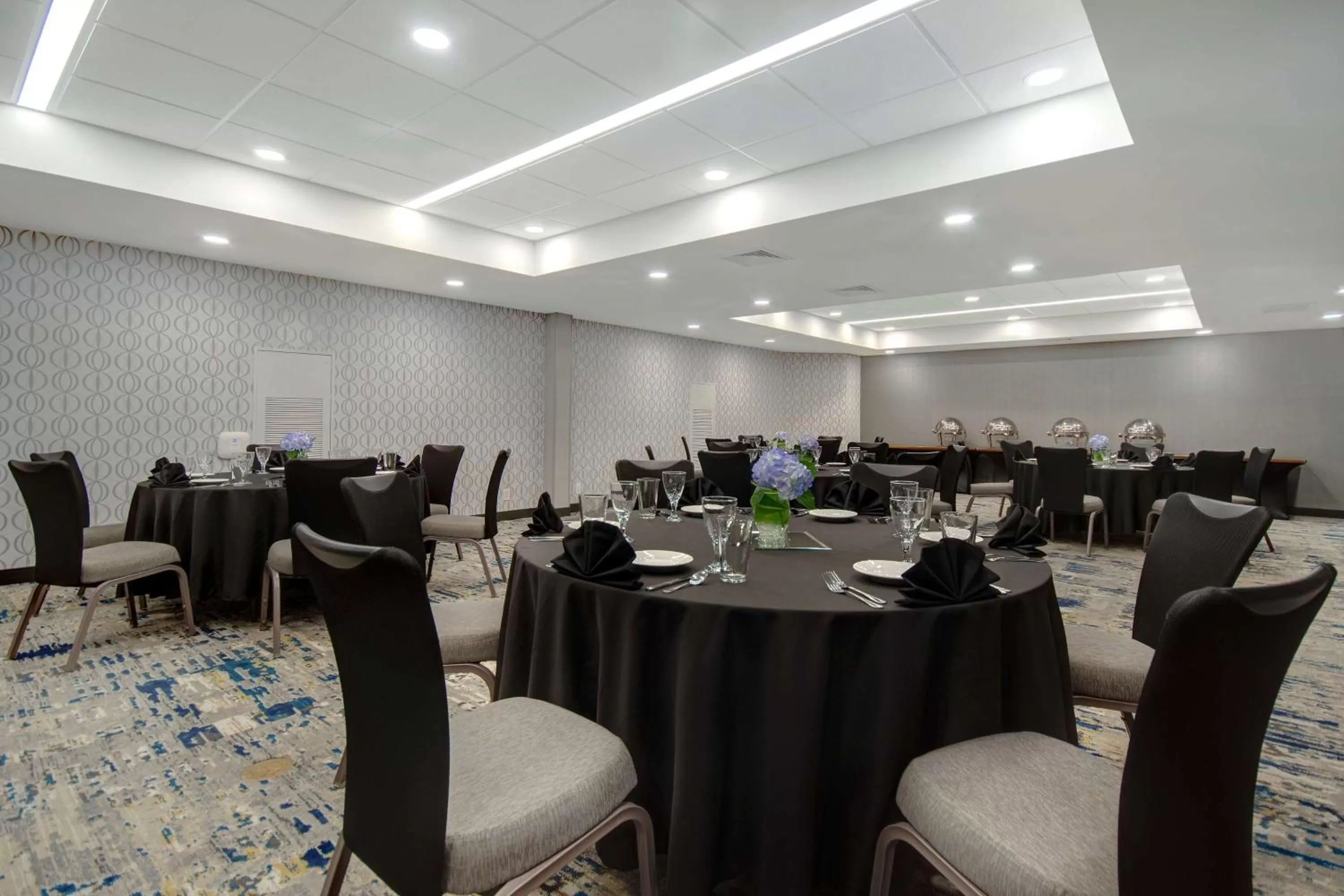 Meeting/conference room in Embassy Suites by Hilton Detroit Metro Airport