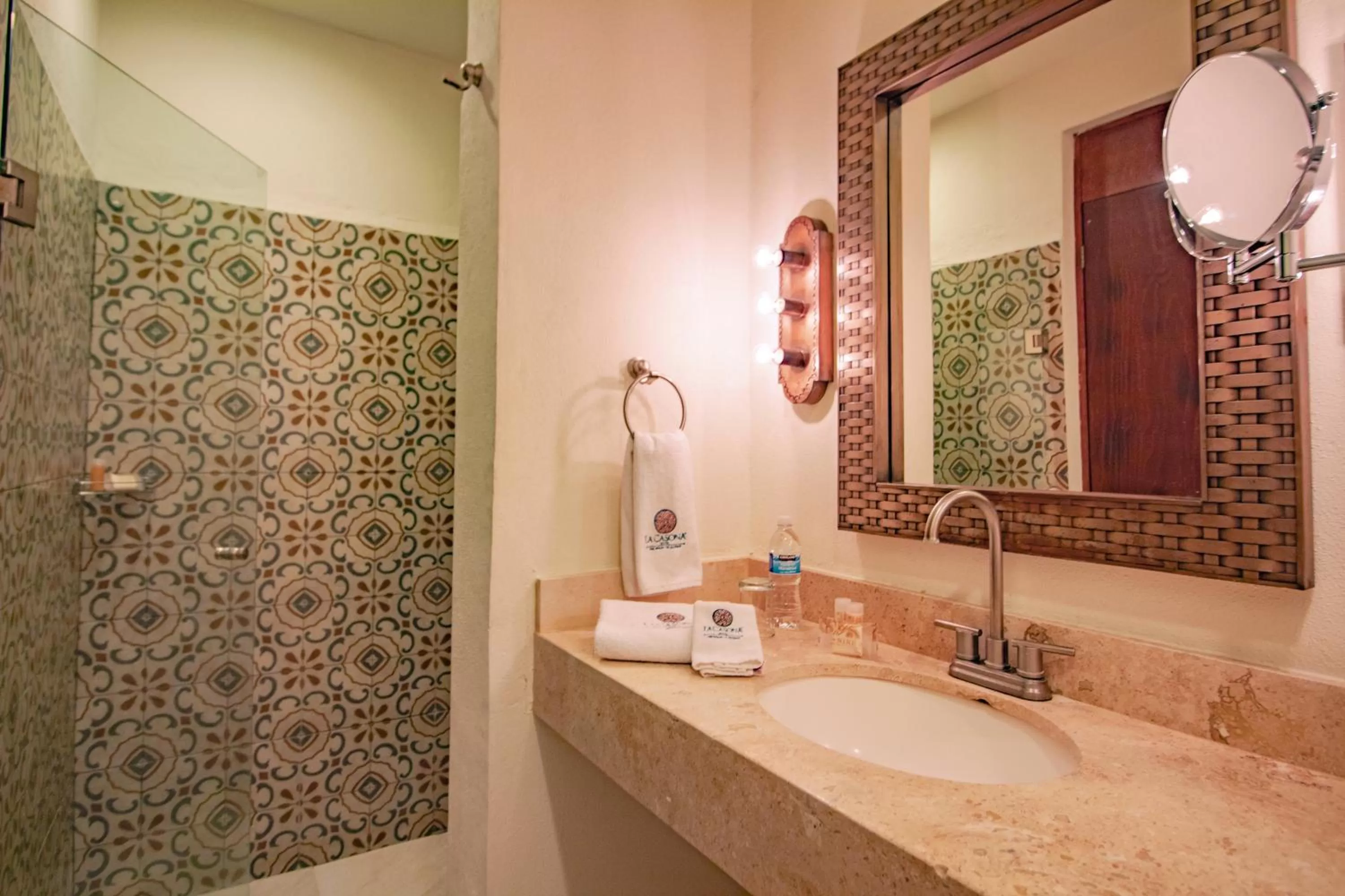 Bathroom in Hotel La Casona 30