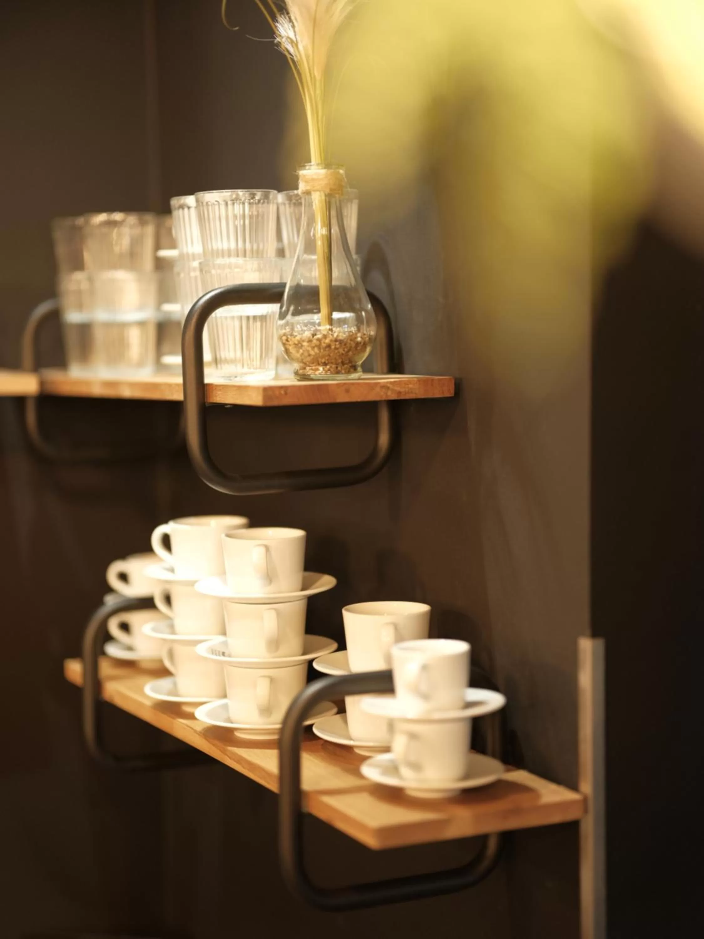 Coffee/tea facilities in THE ROOMS - Hotel & House