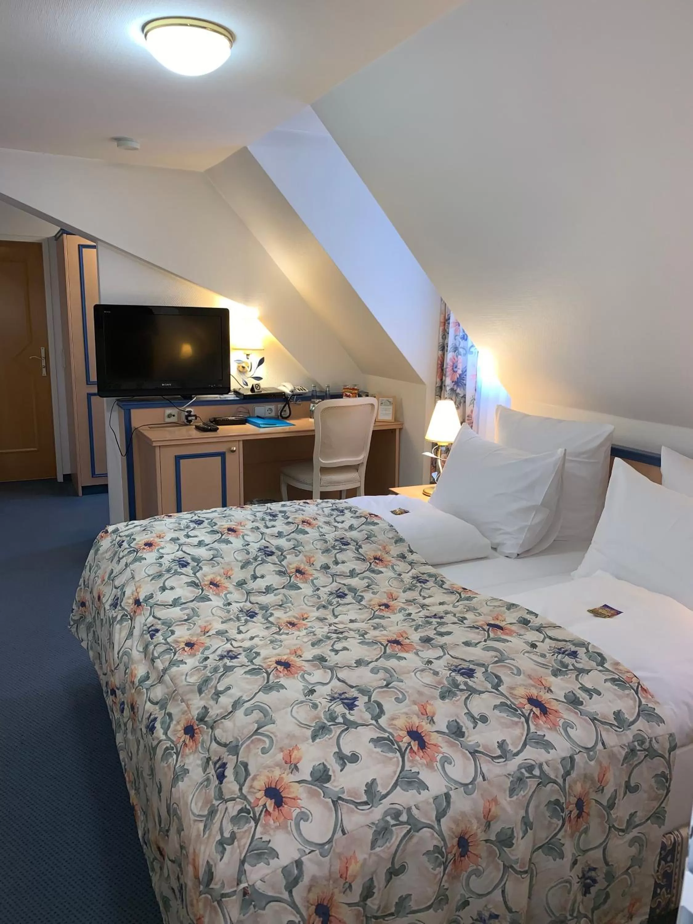 Bed in Hotel-Restaurant Schwanen