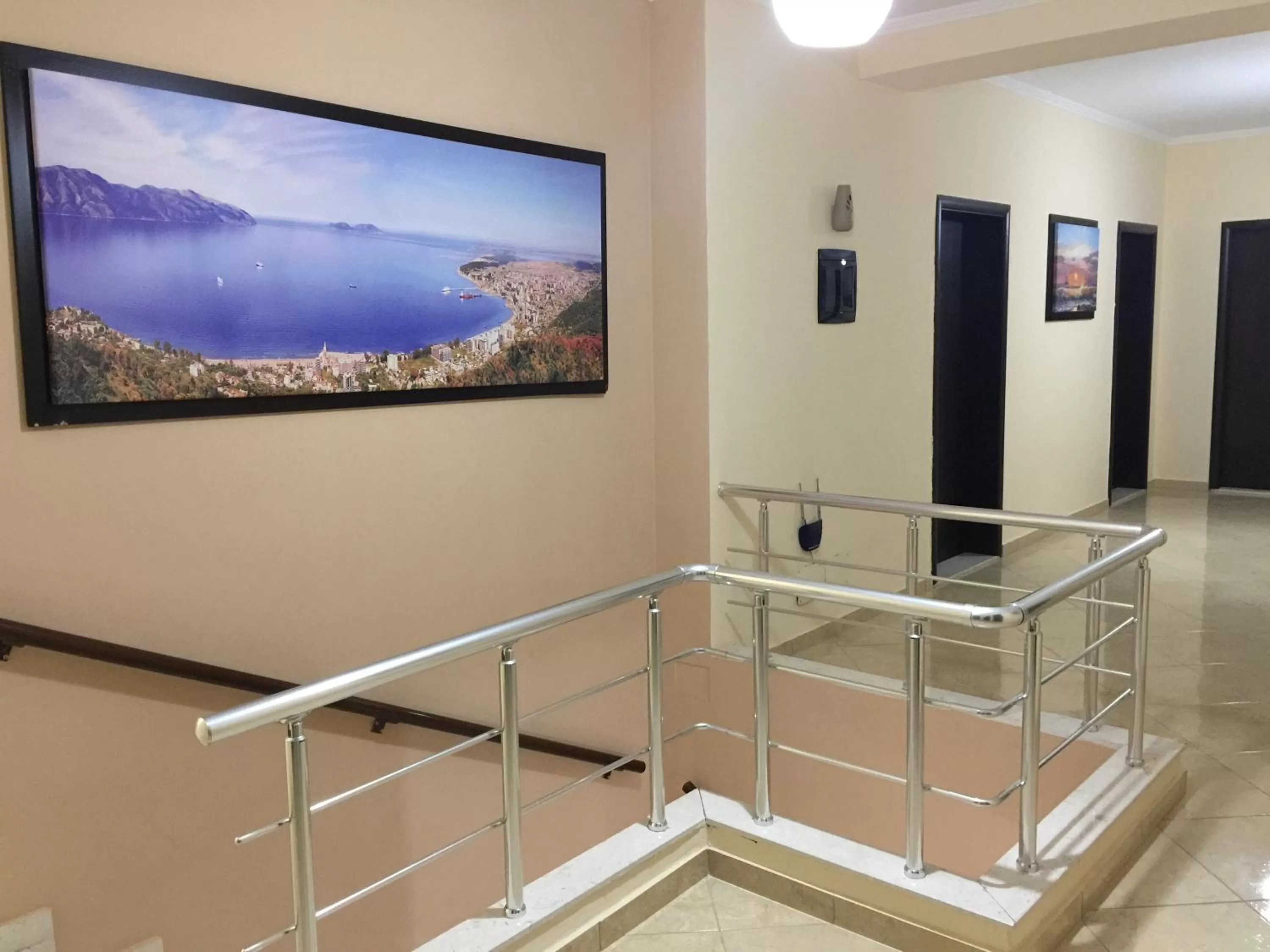 TV/Entertainment Center in Haris Hotel