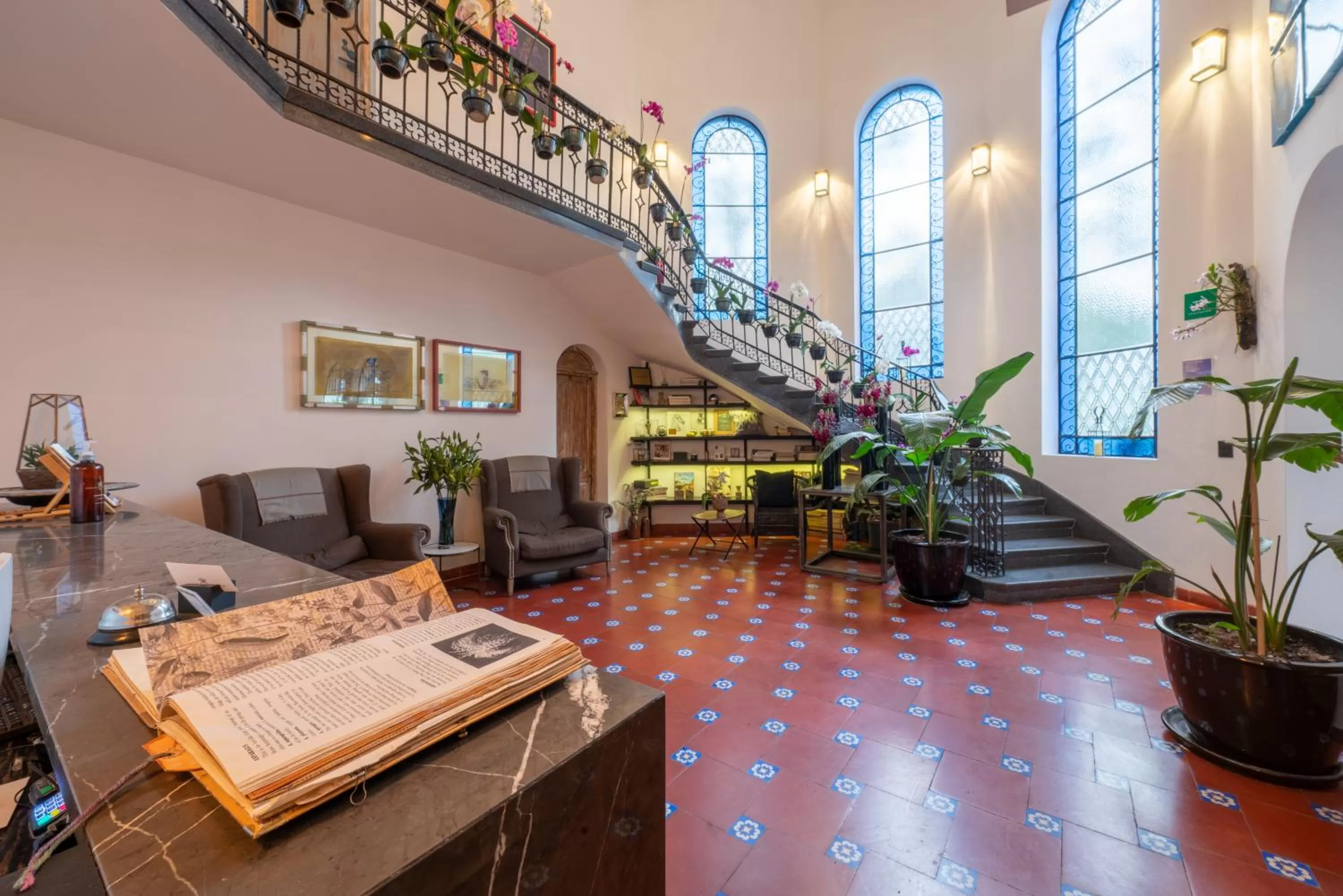 Living room in Orchid House Mexico City