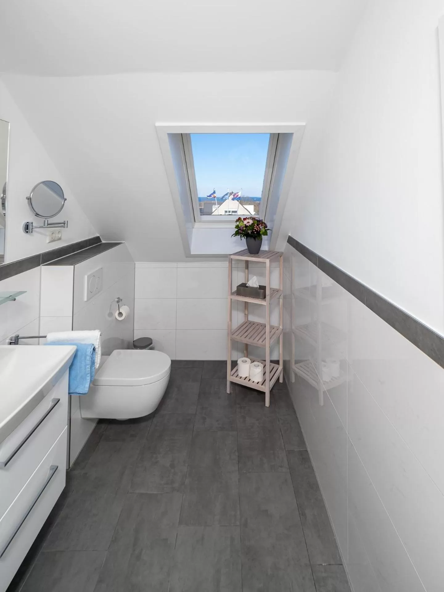 Toilet, Bed in Tom's Hus Heiligenhafen