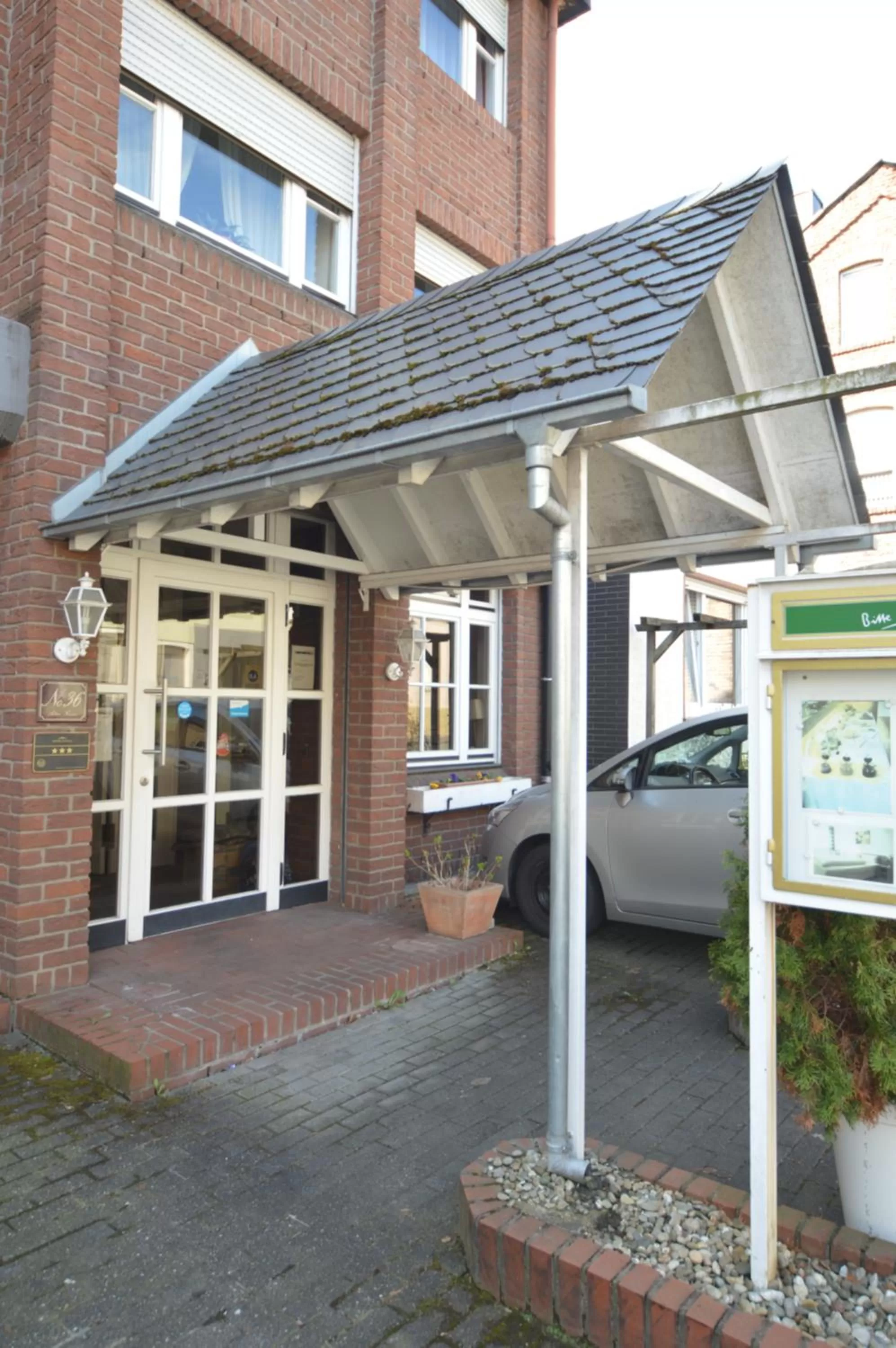 Facade/entrance, Property Building in Aktivhotel Alter Kaiser