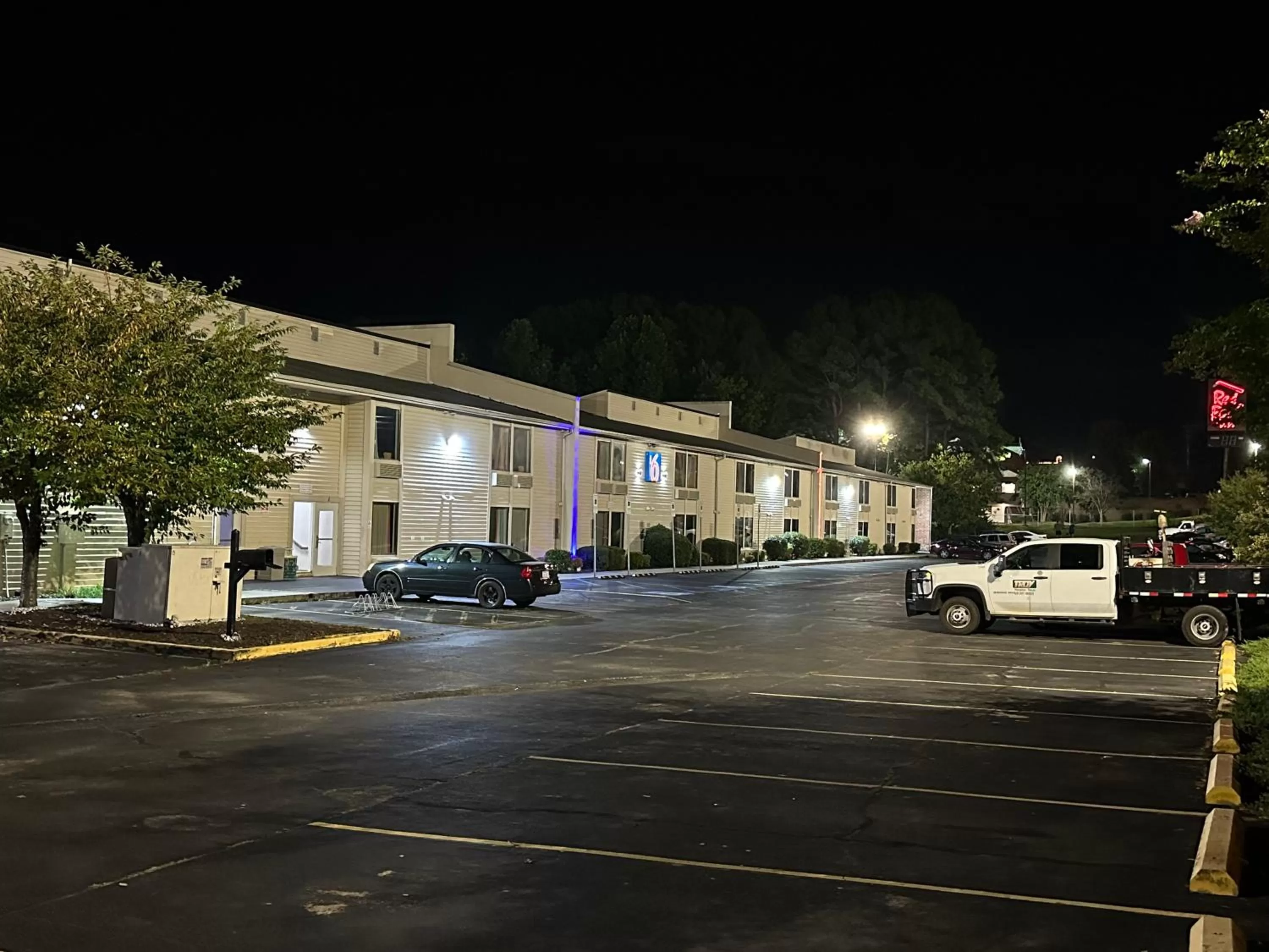 Property building in Motel 6-Greensboro, NC - Airport