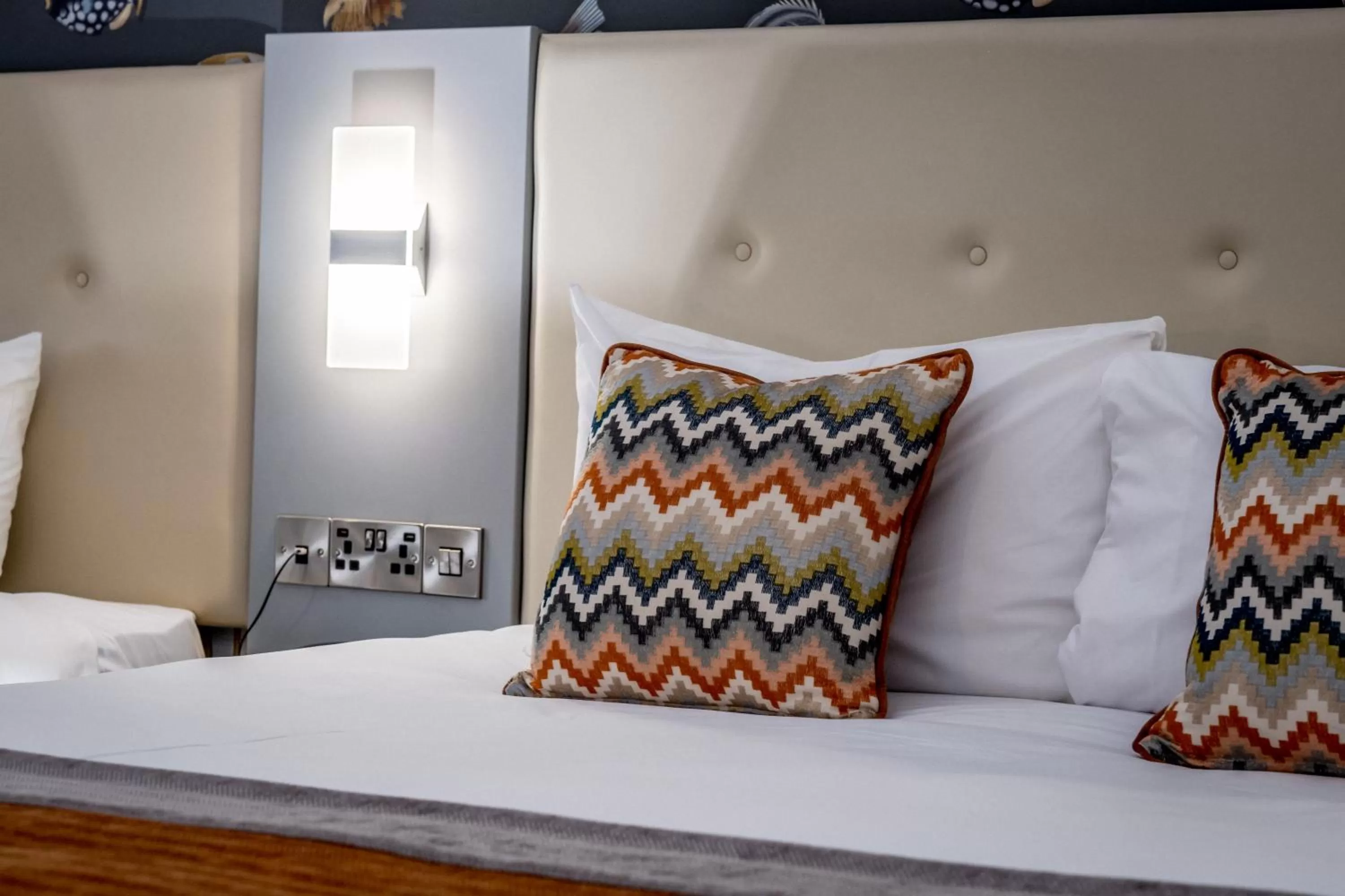 Bed in Best Western Plus White Horse Hotel