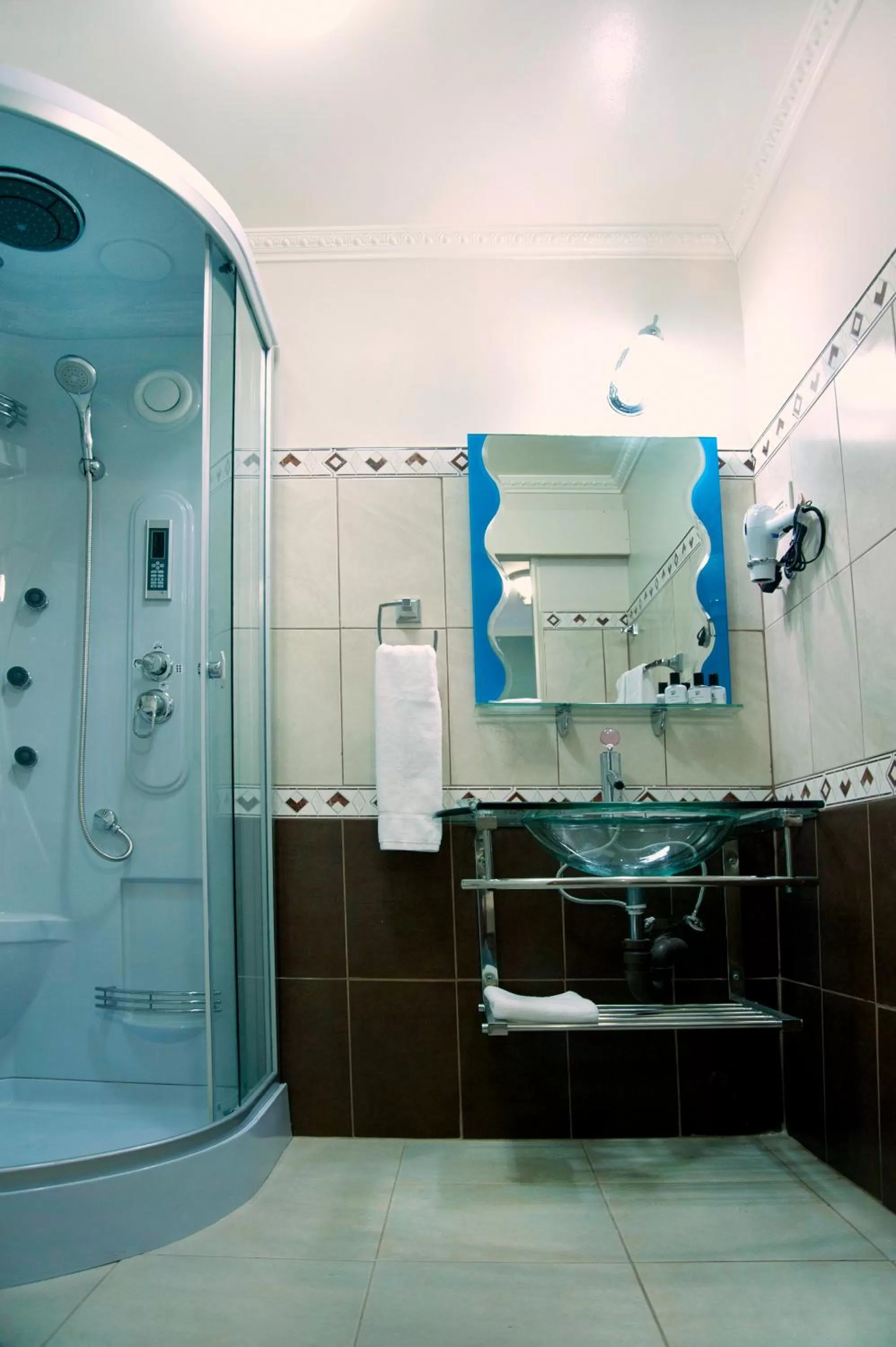 Bathroom in Culture Crossroads Inn