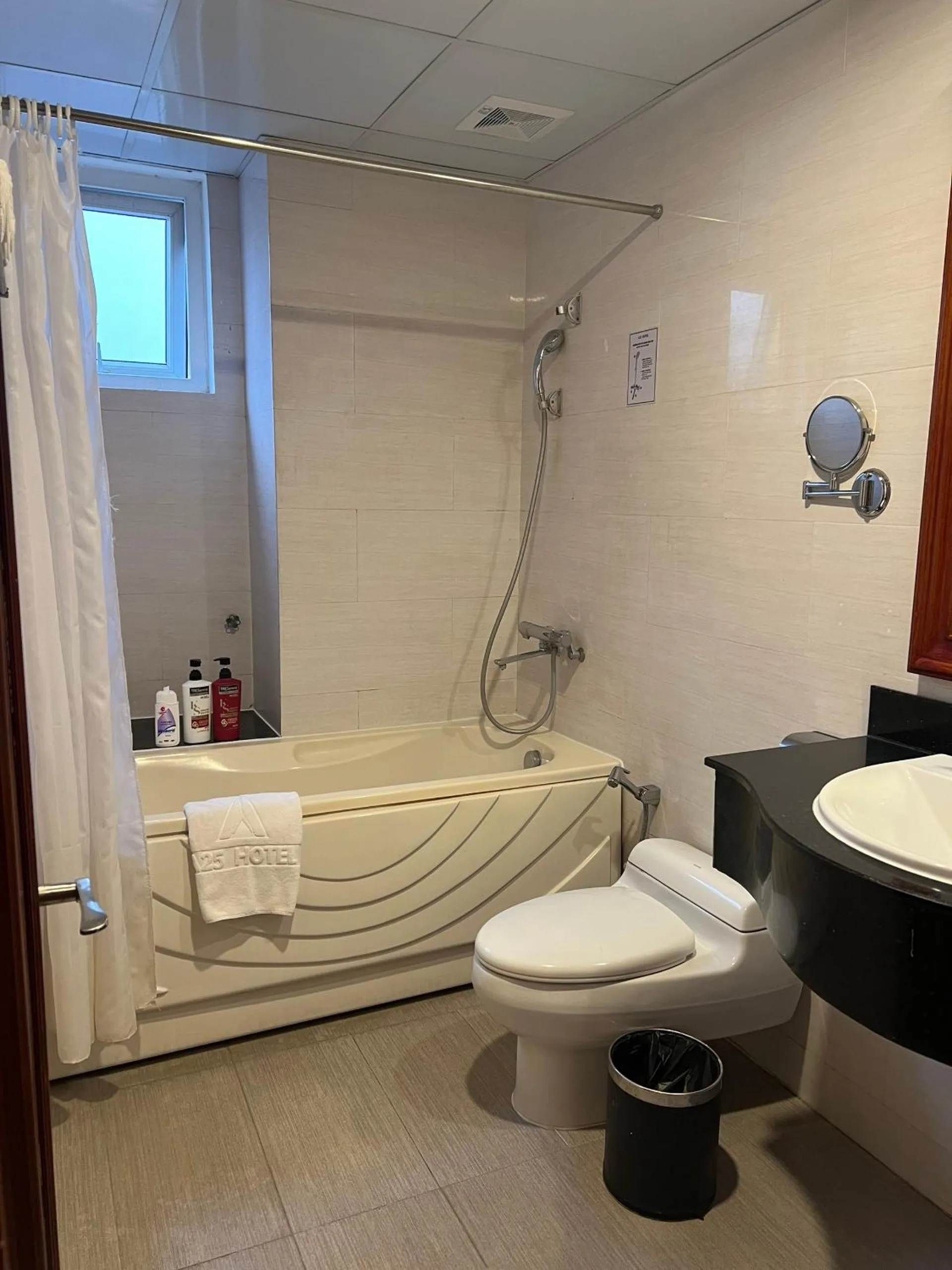 Deluxe Double Room in A25 Hotel - 19 Phan Đình Phùng