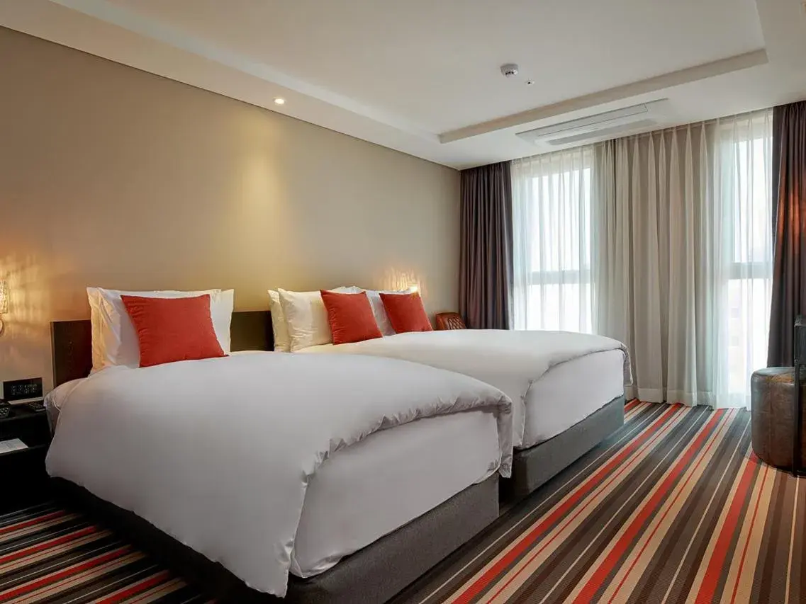 Family Room in Hotel Alice and Trunk Family Room in Hotel Alice and Trunk