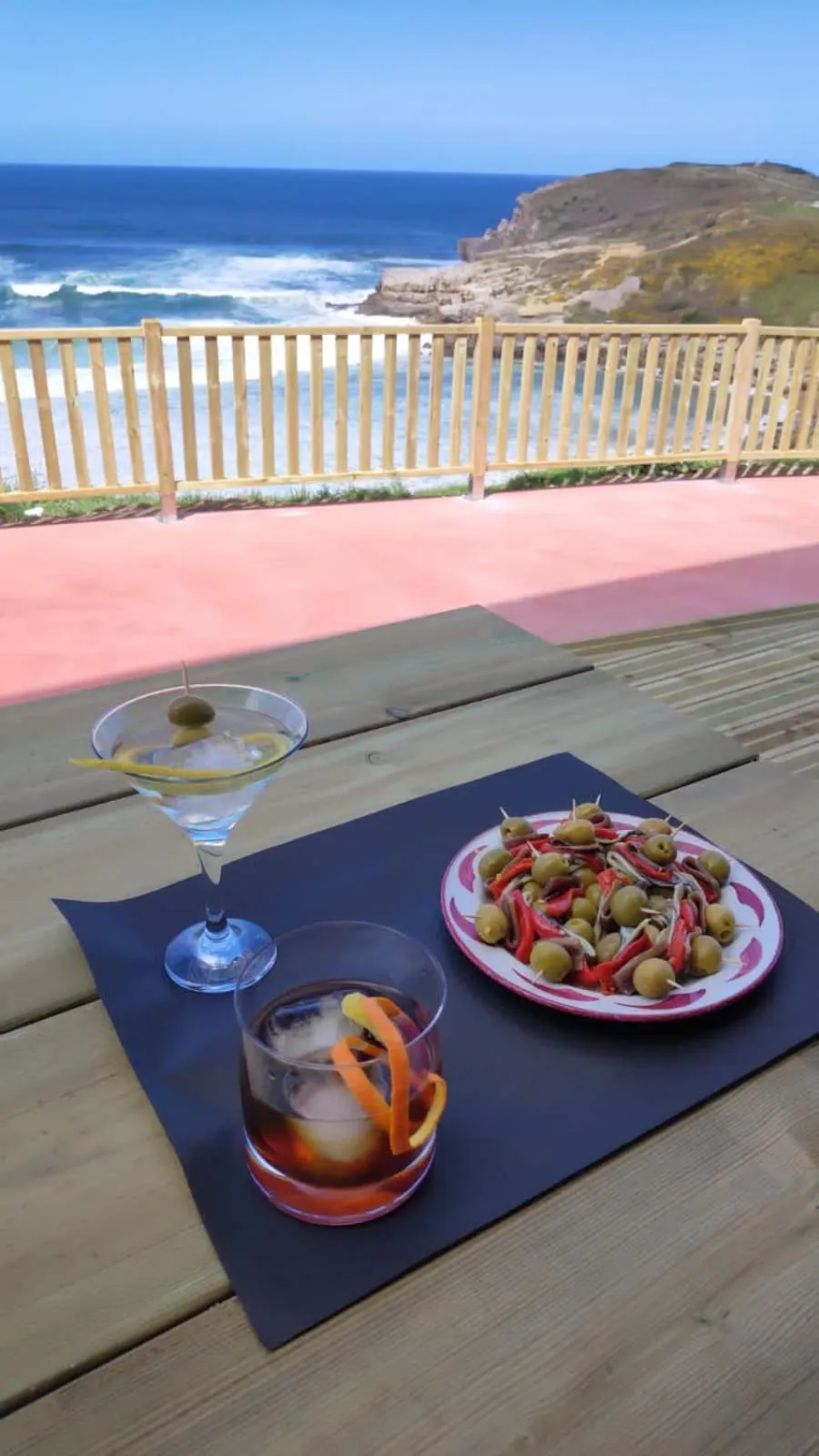 Restaurant/places to eat in Hotel El Castillo de Los Locos