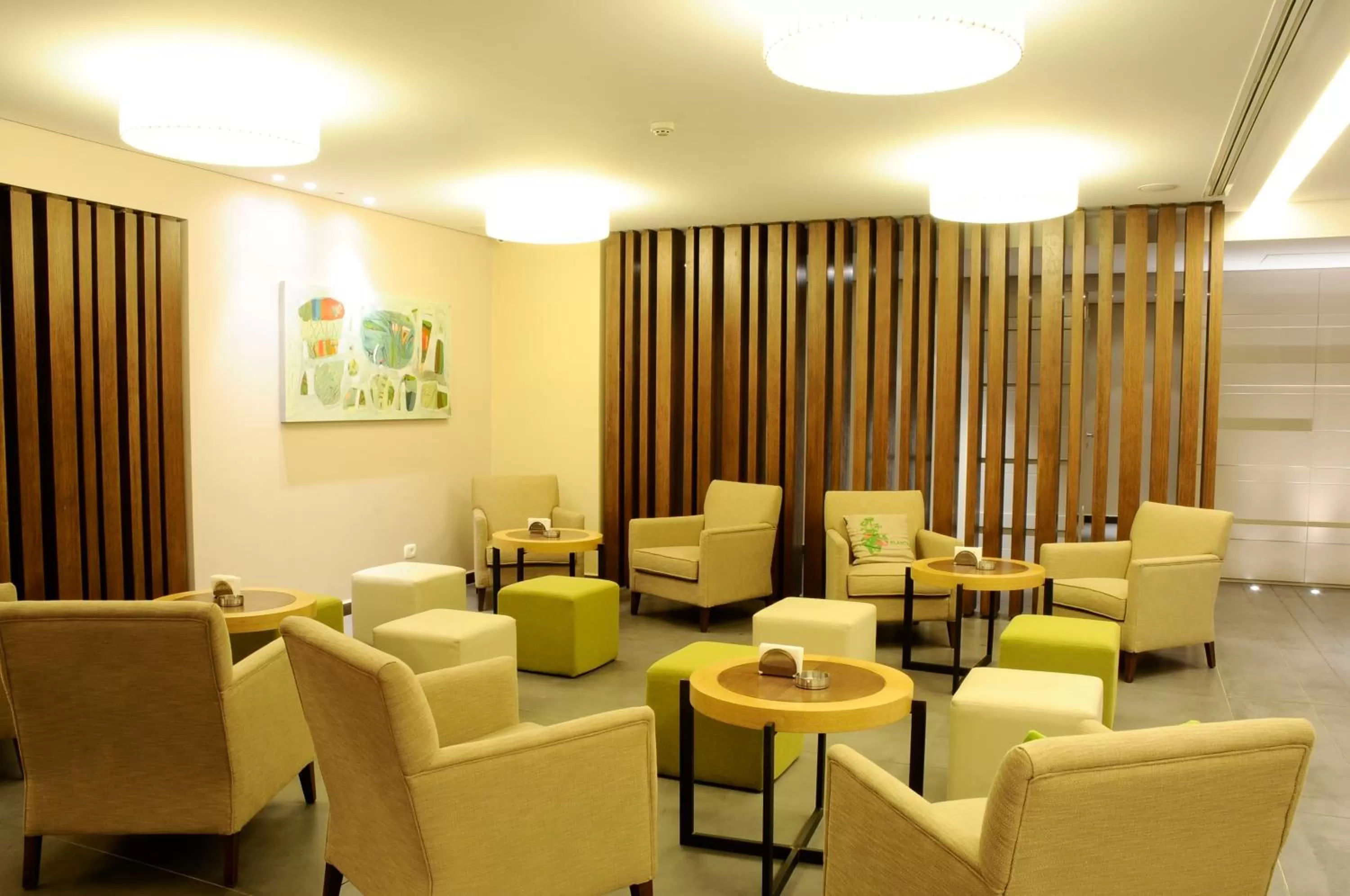 Lobby or reception, Lounge/Bar in Country Lodge Hotel & Resort Beirut