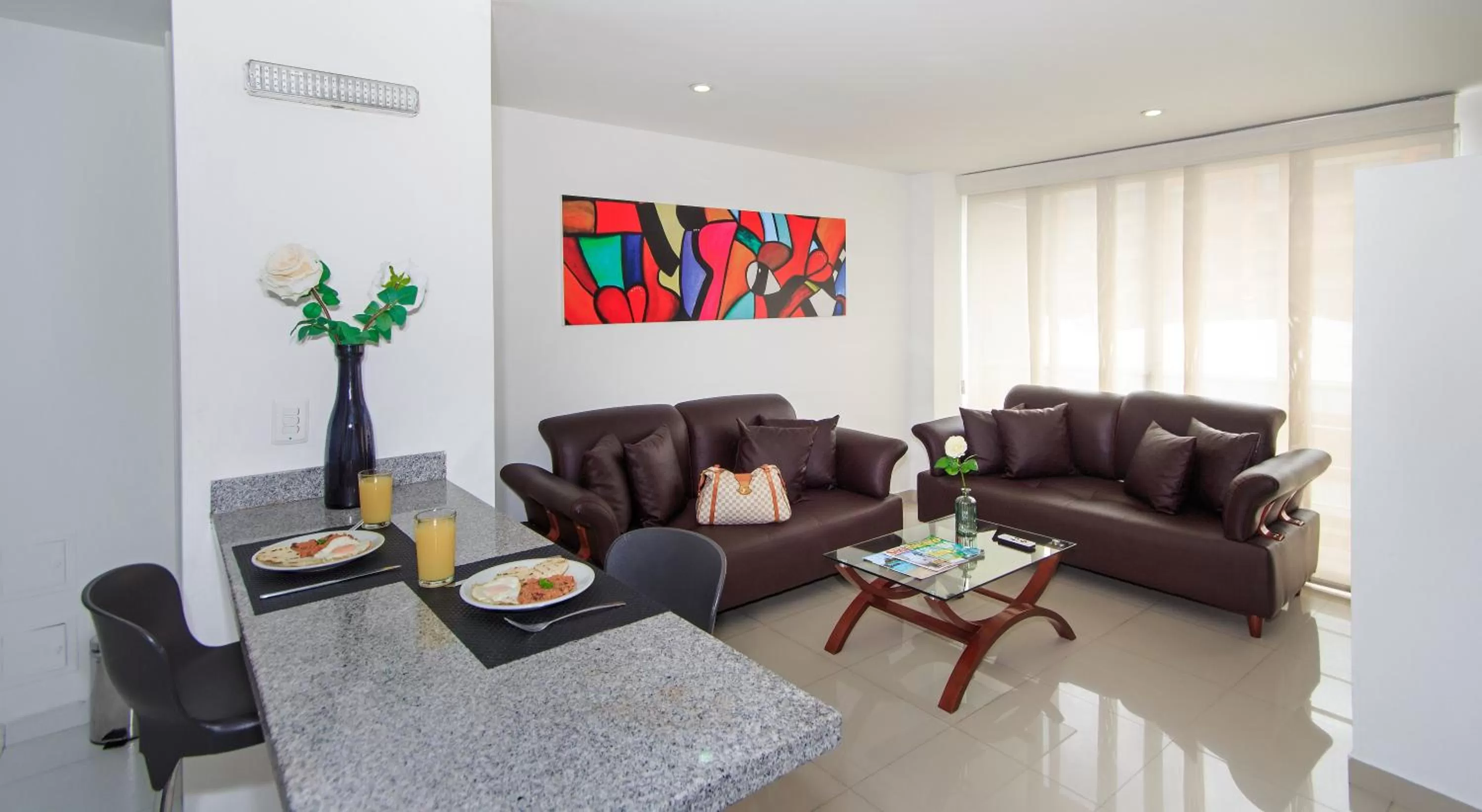 Living room in 122 Plaza Apartahotel