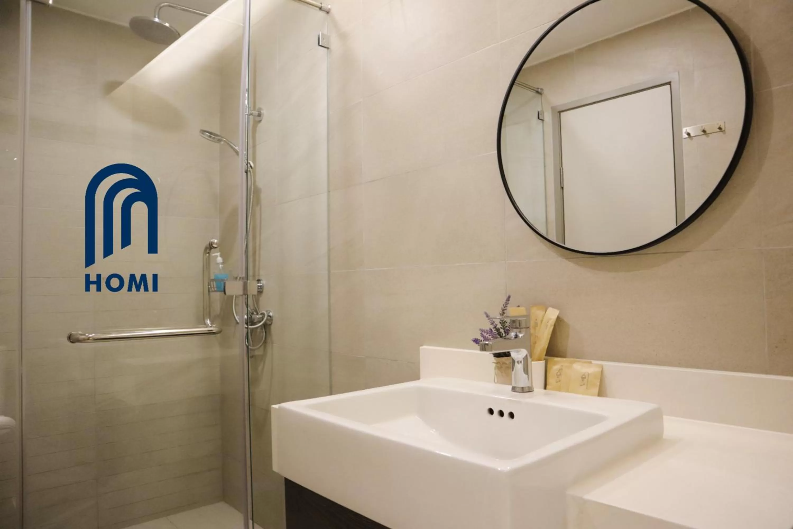 Shower in Homi Breeze at Sutera Avenue 和逸微风