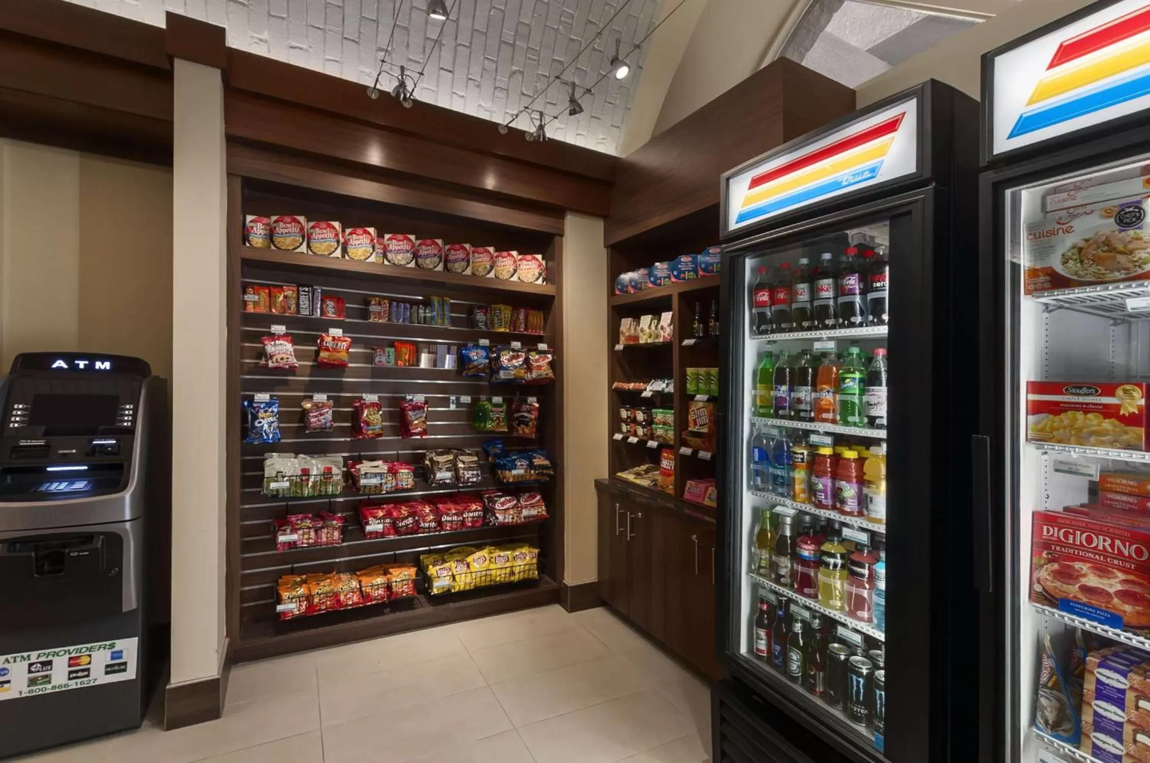 Restaurant/places to eat in Embassy Suites by Hilton Dallas Market Center