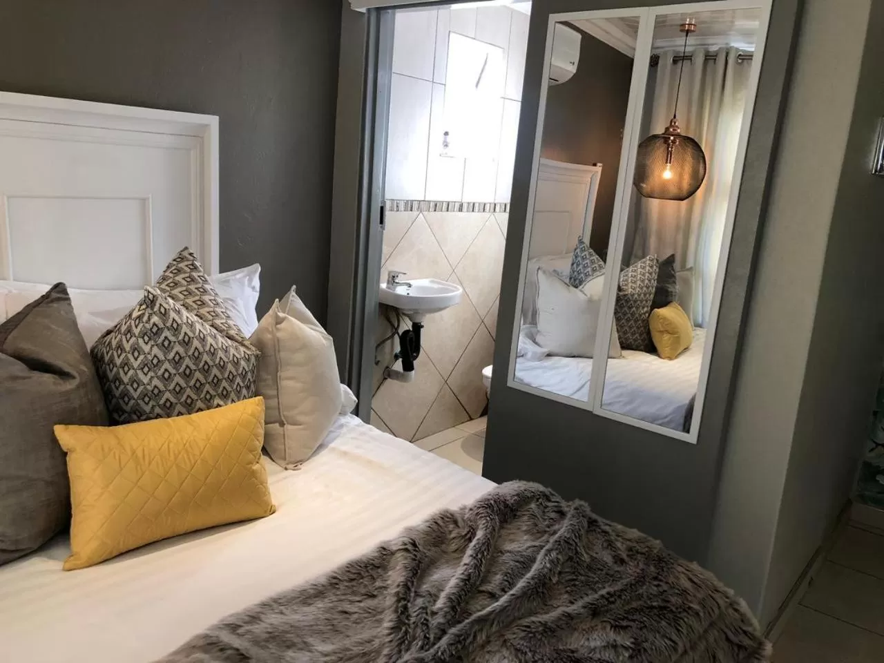 Bed in Kingsgate Nandoni Dam, Thohoyandou