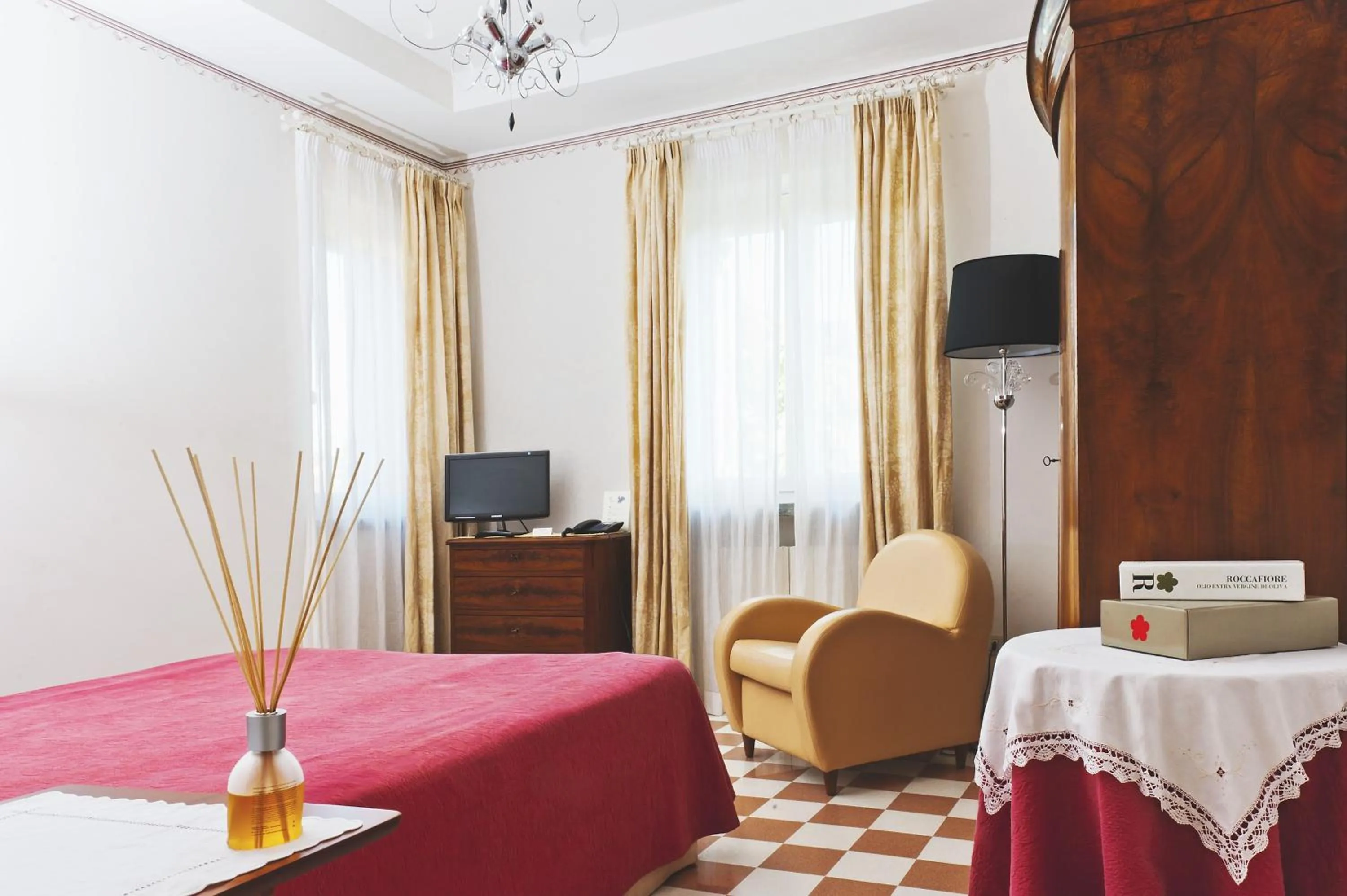 Bedroom, Bed in Roccafiore Wine Resort & Spa