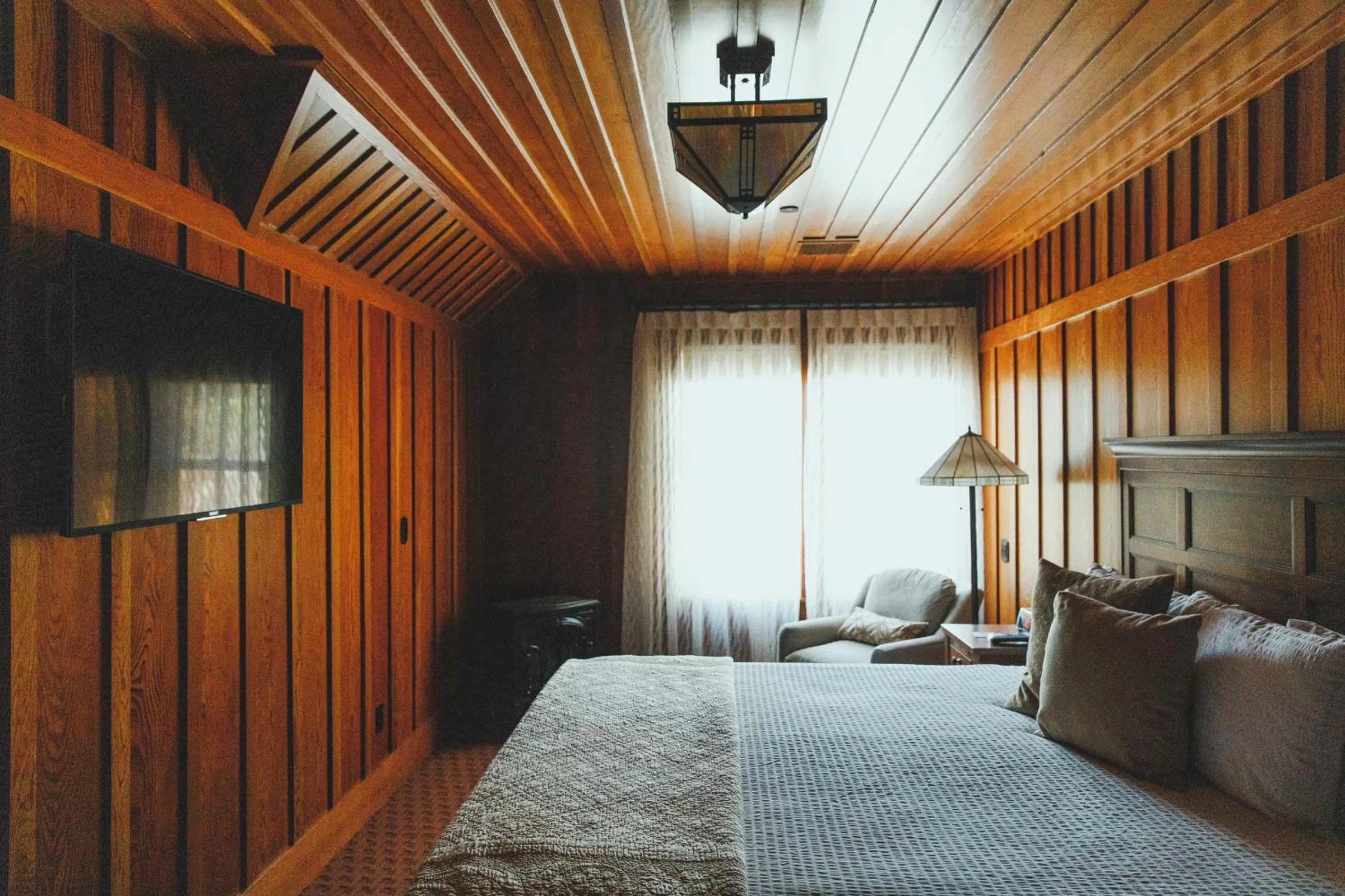Photo of the whole room, Bed in Noyo Harbor Inn
