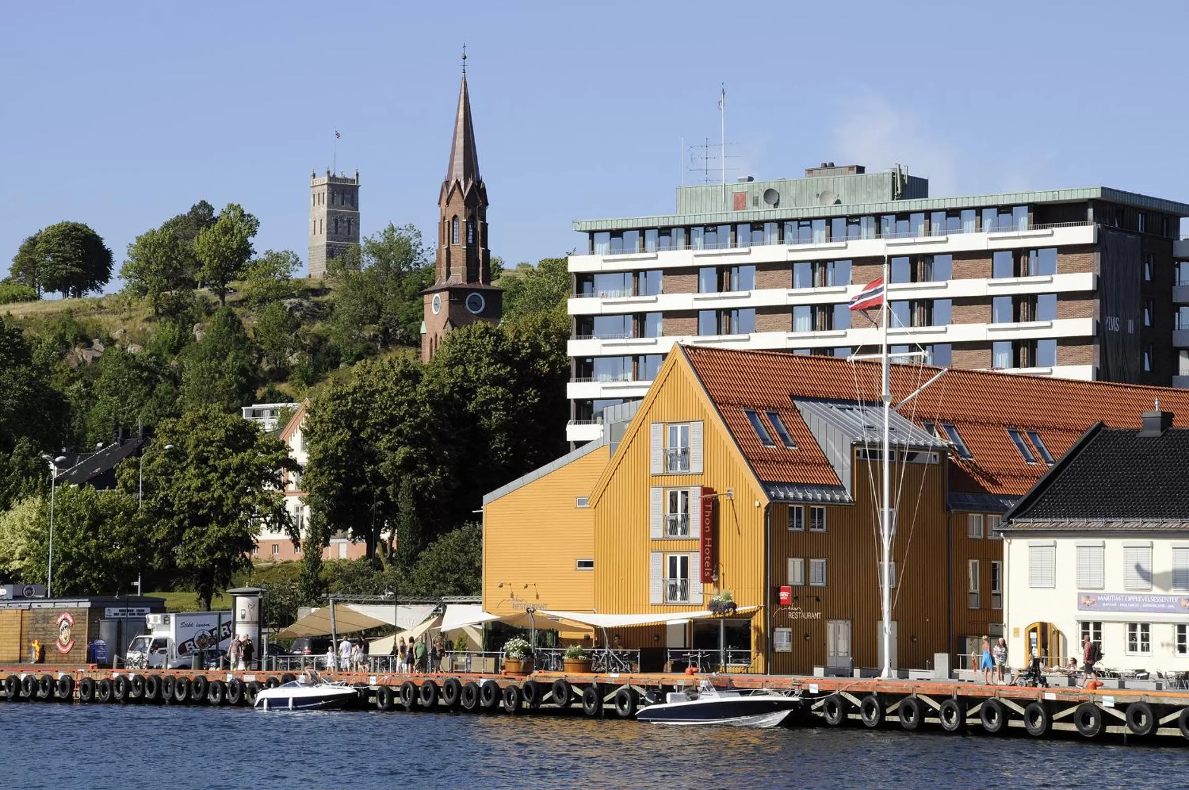 Facade/entrance in Thon Hotel Tønsberg Brygge