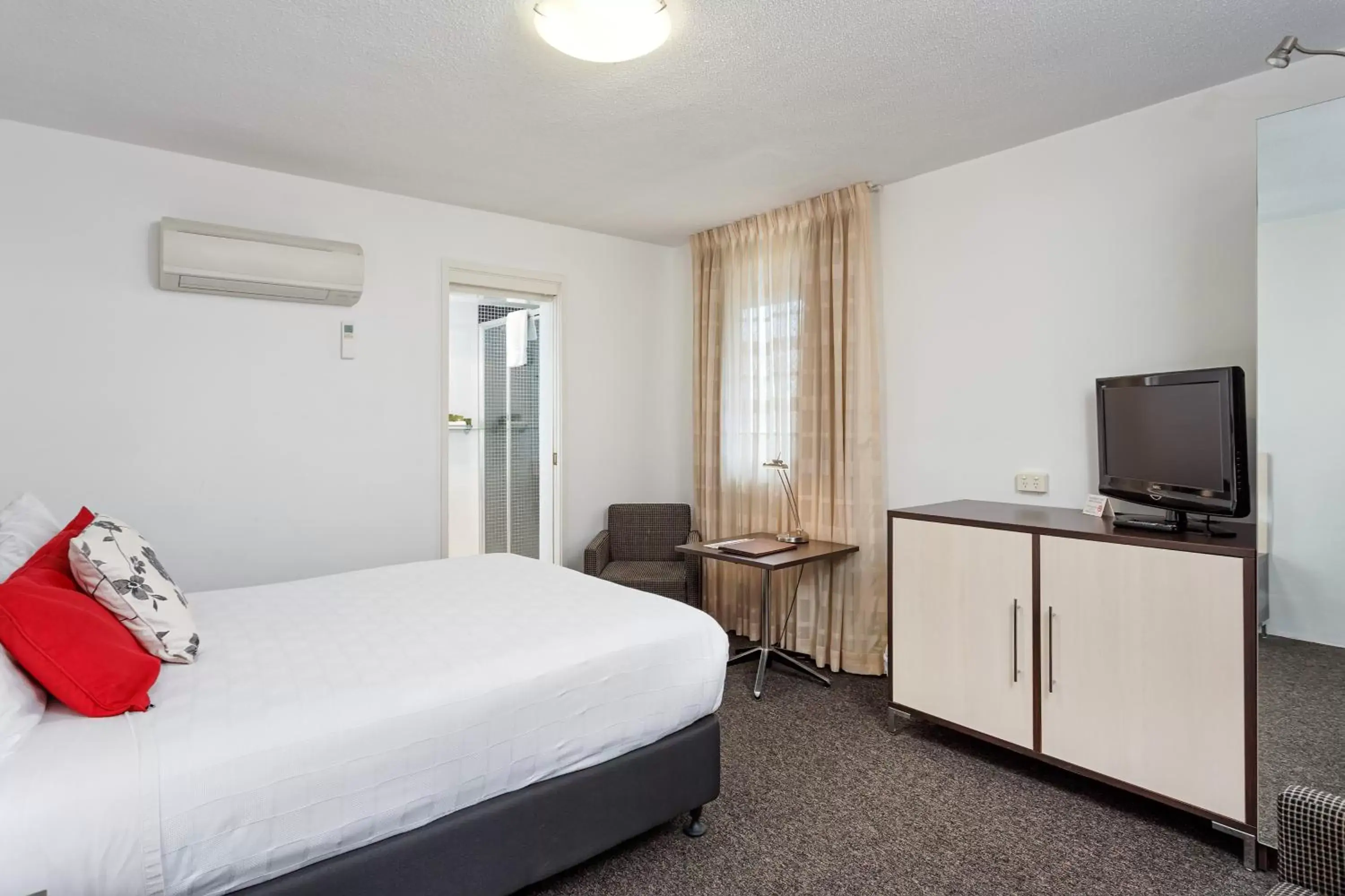 Standard Double Room in Townhouse Hotel Standard Double Room in Townhouse Hotel