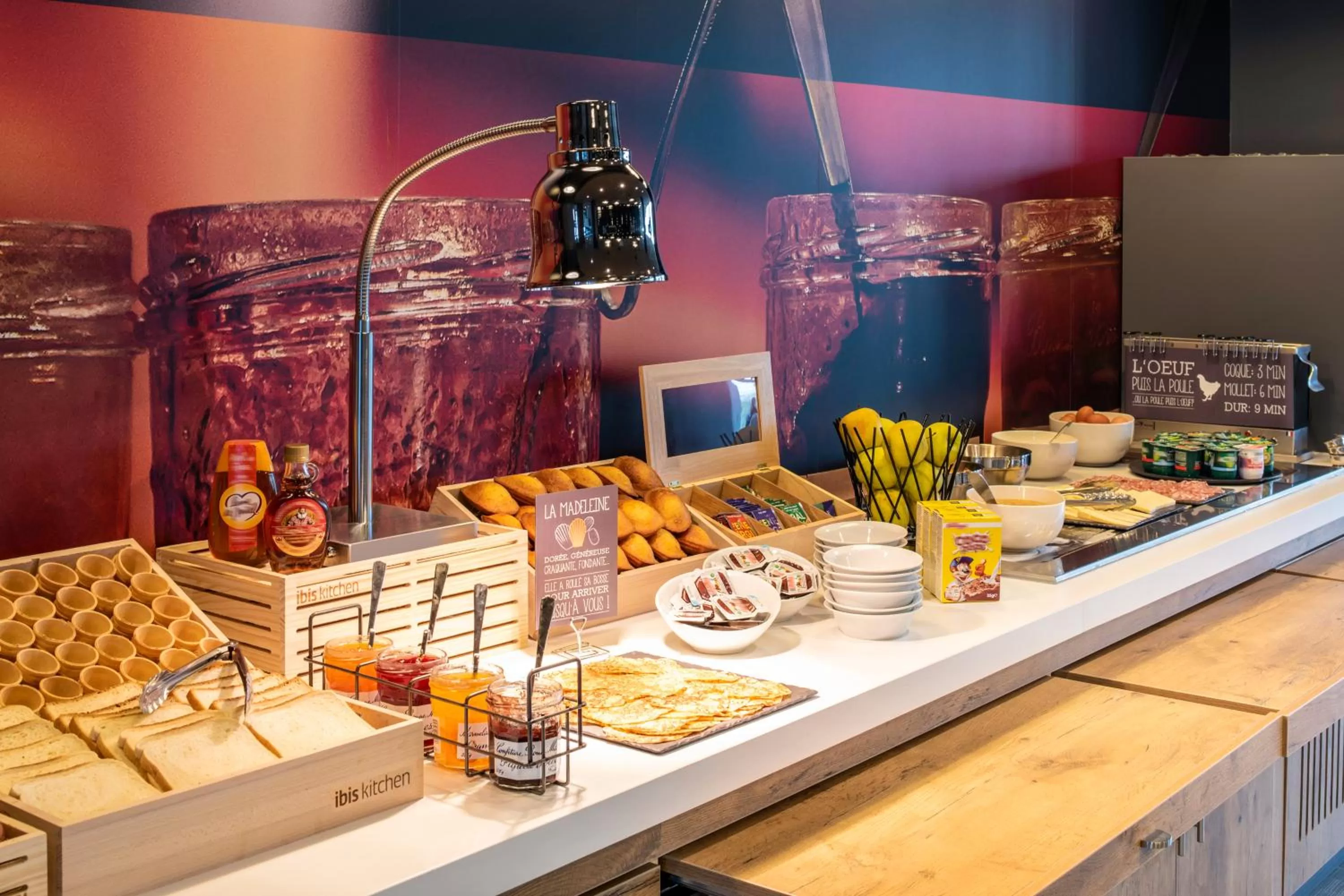 Restaurant/places to eat in ibis Gonesse Le Bourget