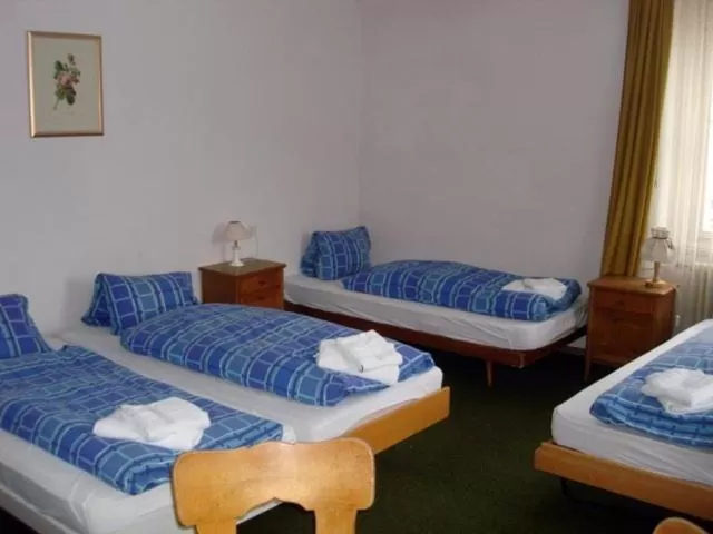 Bed in Hotel Quellenhof