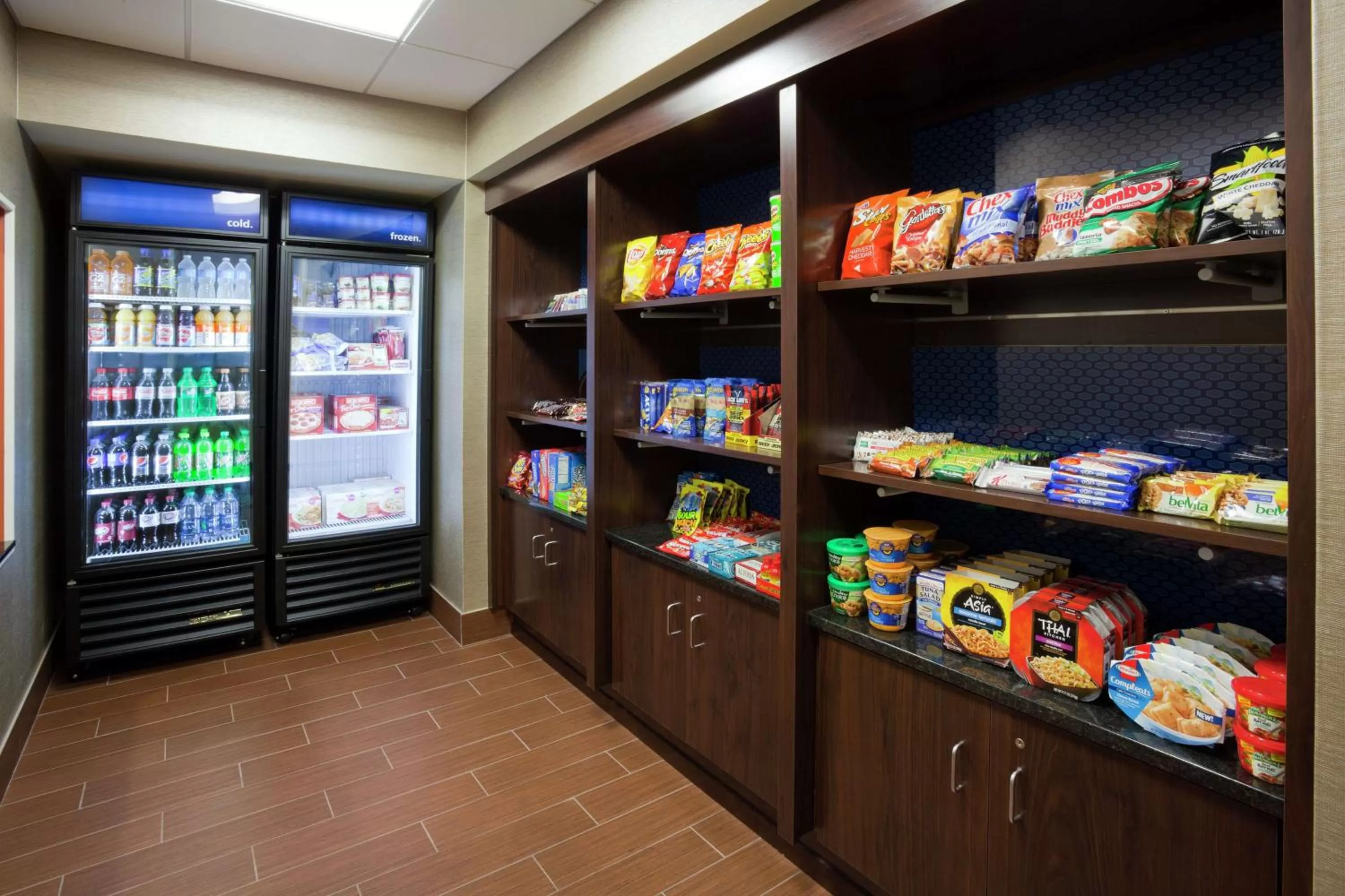 Restaurant/places to eat in Hampton Inn & Suites Minneapolis West/ Minnetonka