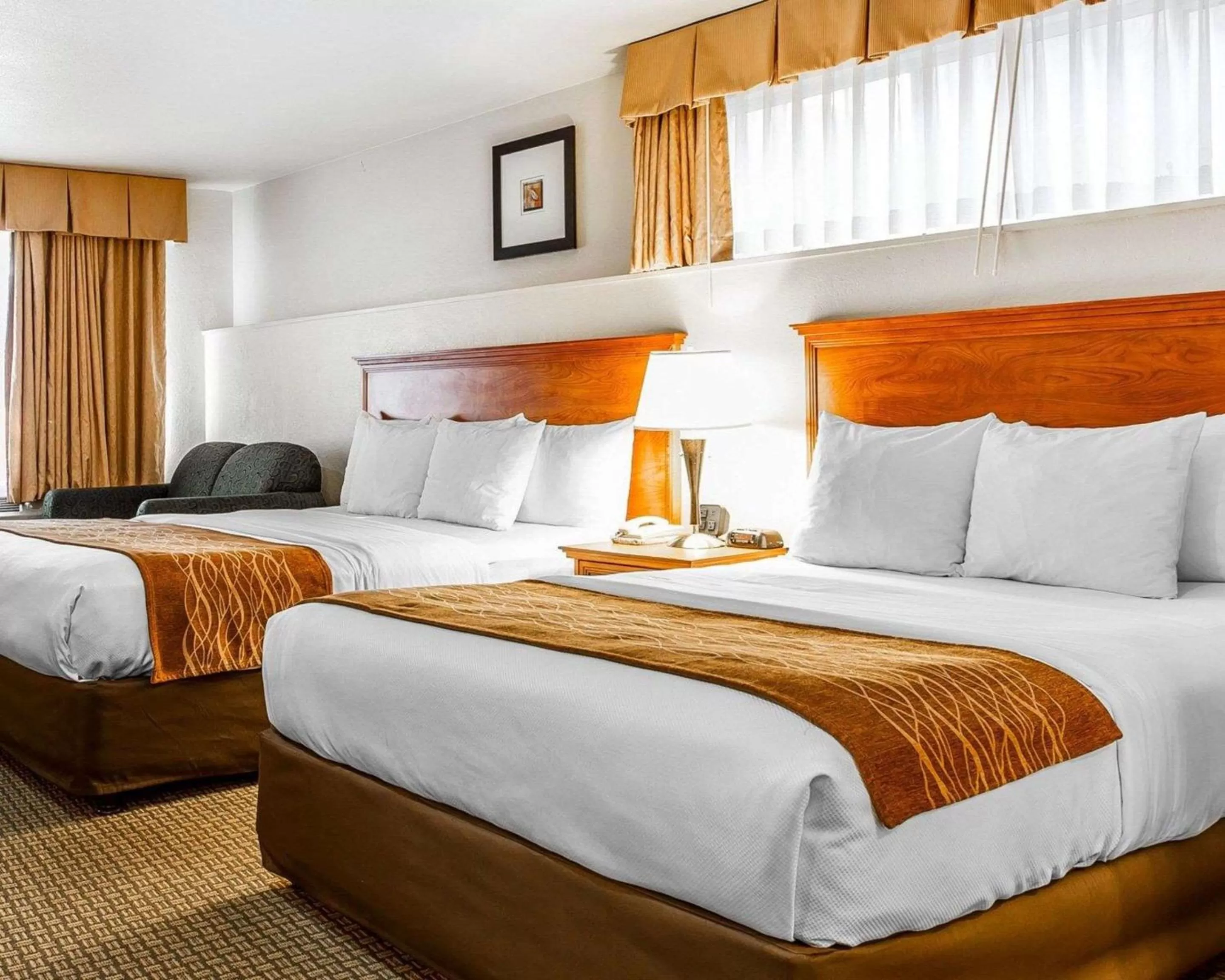 Photo of the whole room, Bed in The Inn at 1252 Monterey