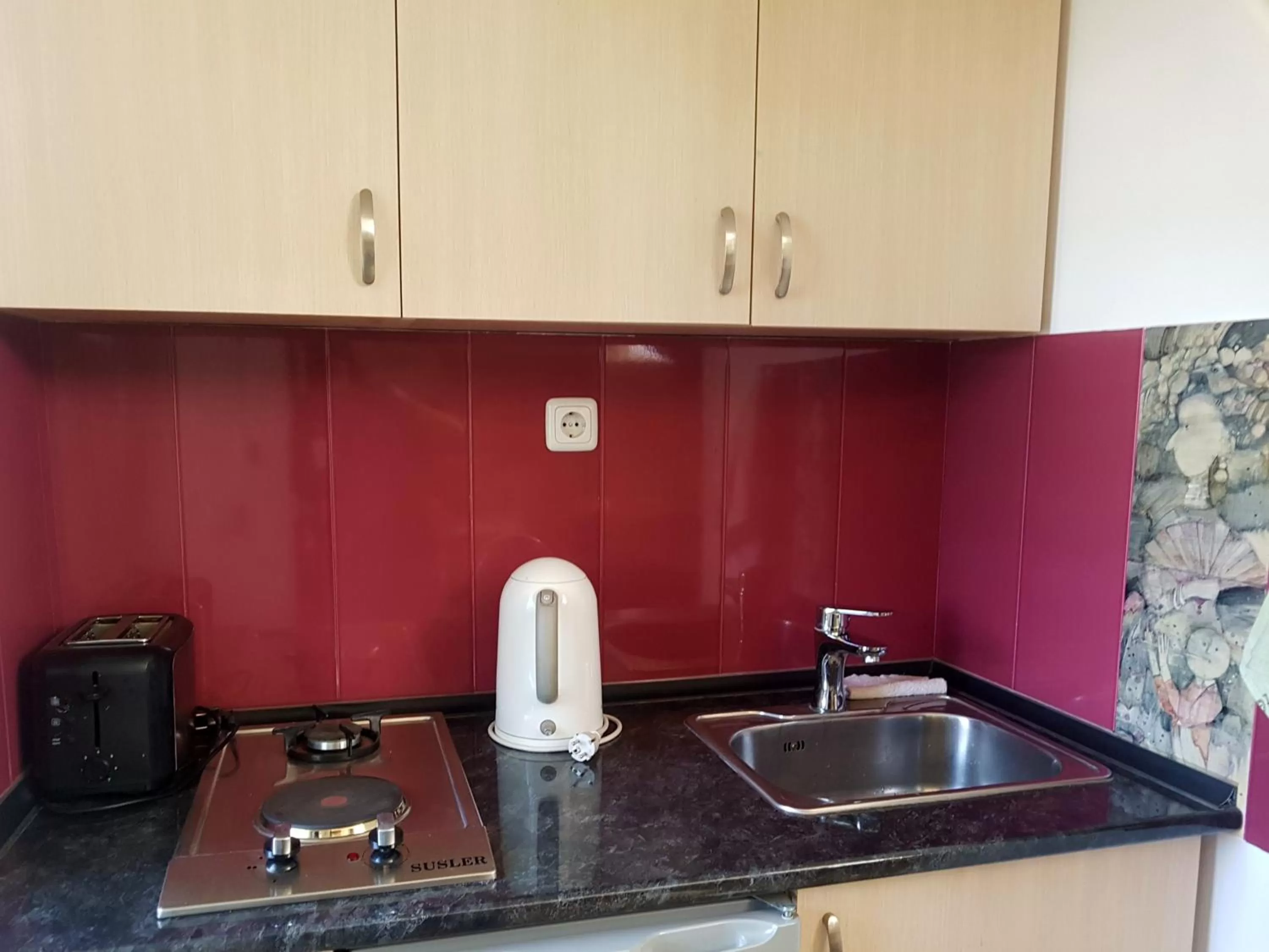 Kitchen or kitchenette, Kitchen/Kitchenette in Armine's B&B