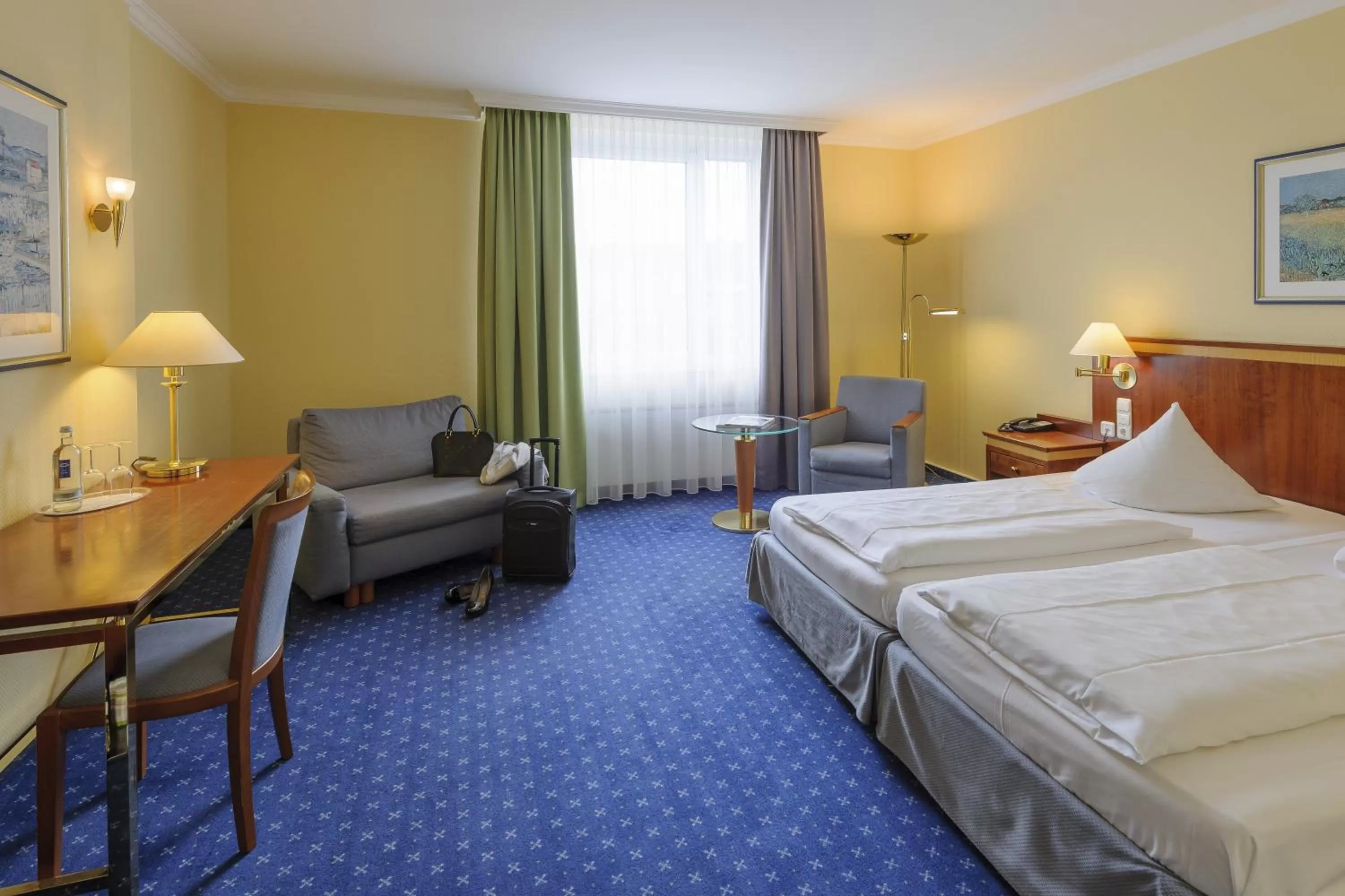 Photo of the whole room, Bed in Mercure Hotel Trier Porta Nigra