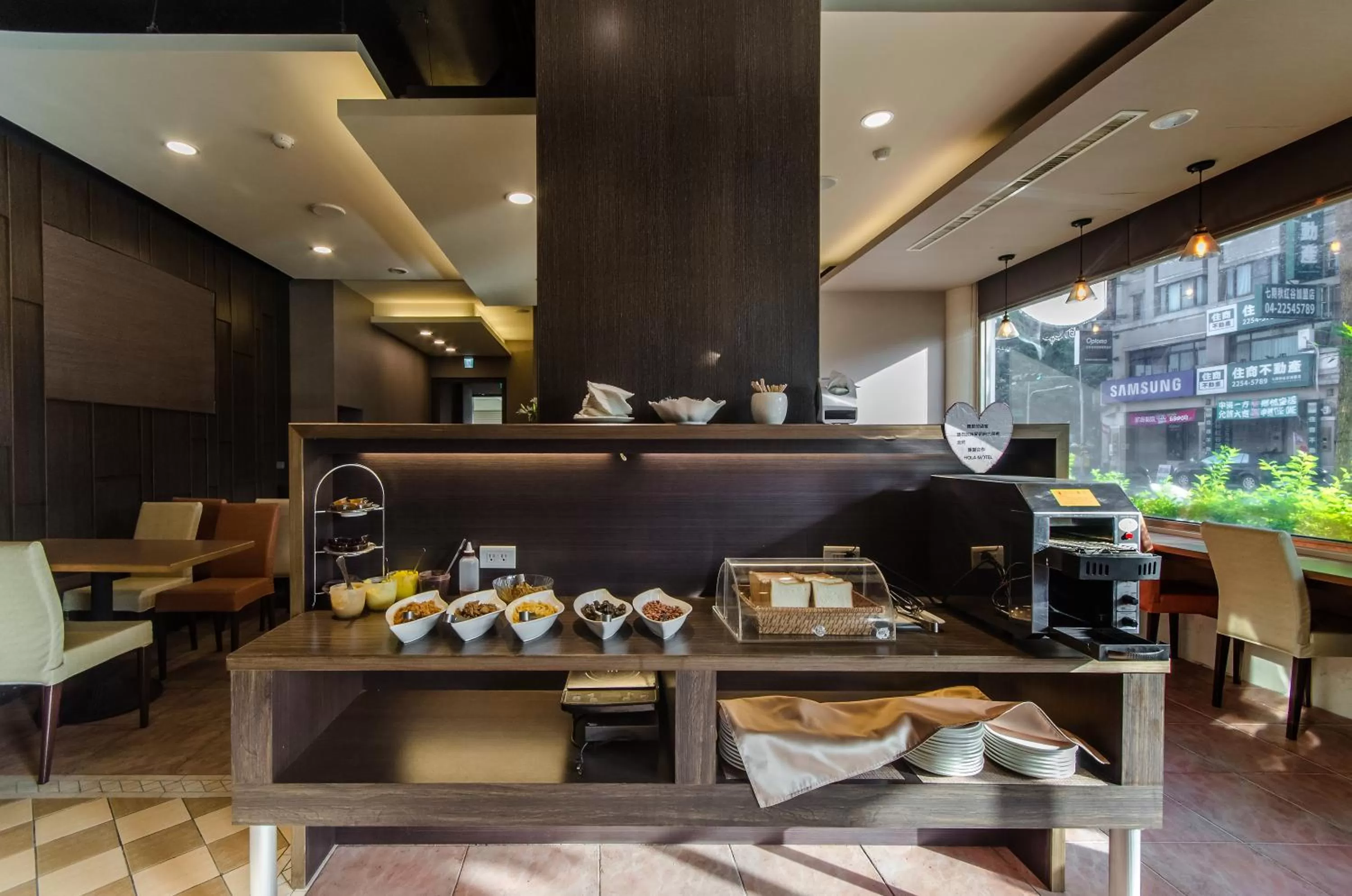 Breakfast in Hola Motel